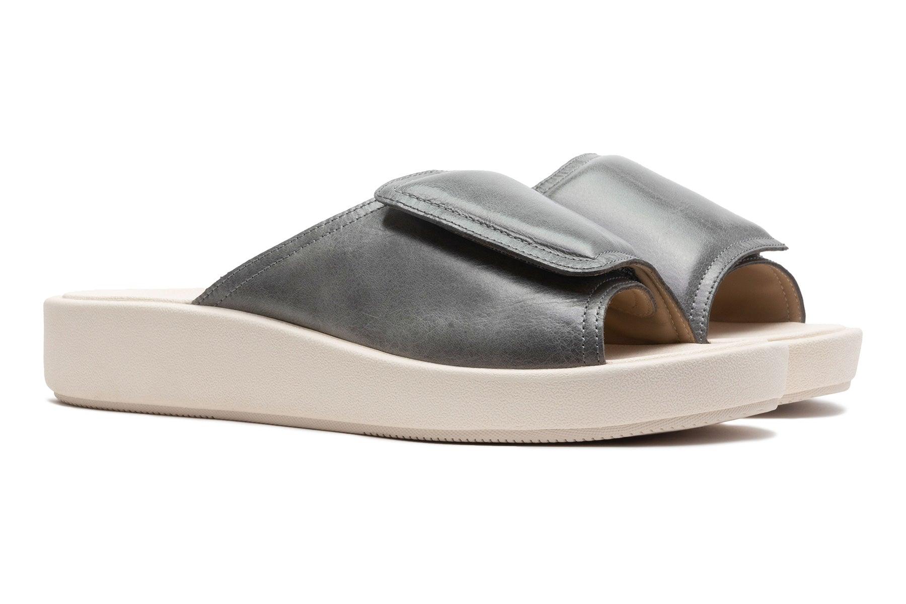 Paseo Slide Metatarsal Female Product Image