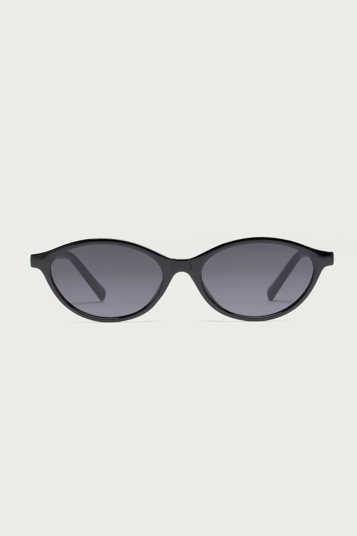 Arlo Oval Sunglasses Product Image