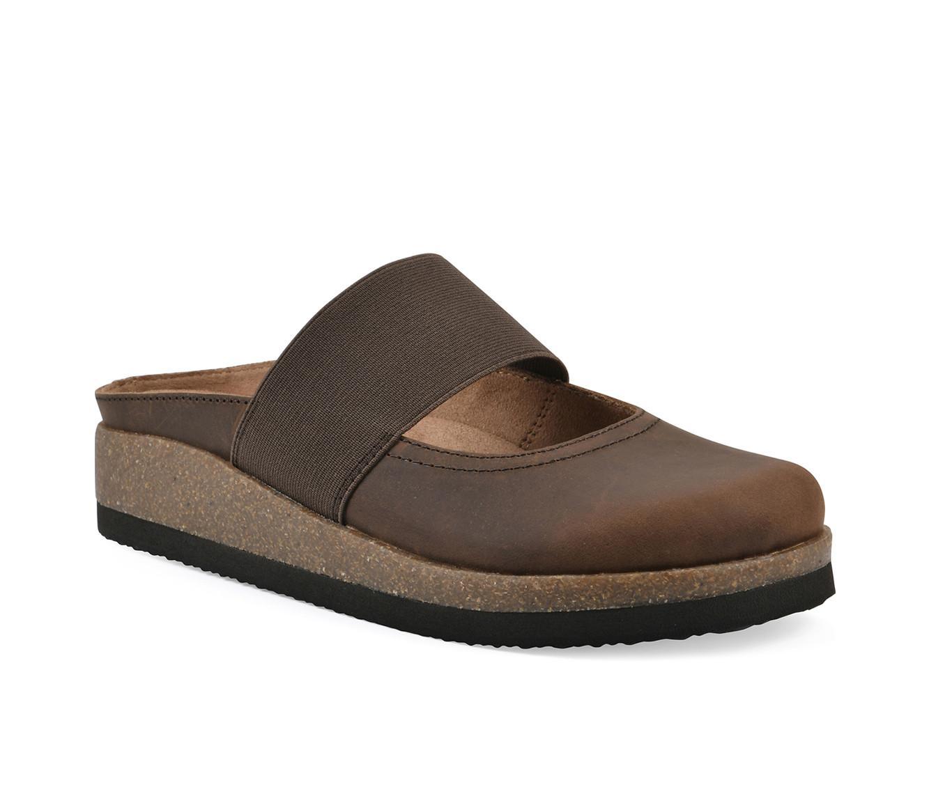 Women's White Mountain Bassi Clogs Product Image