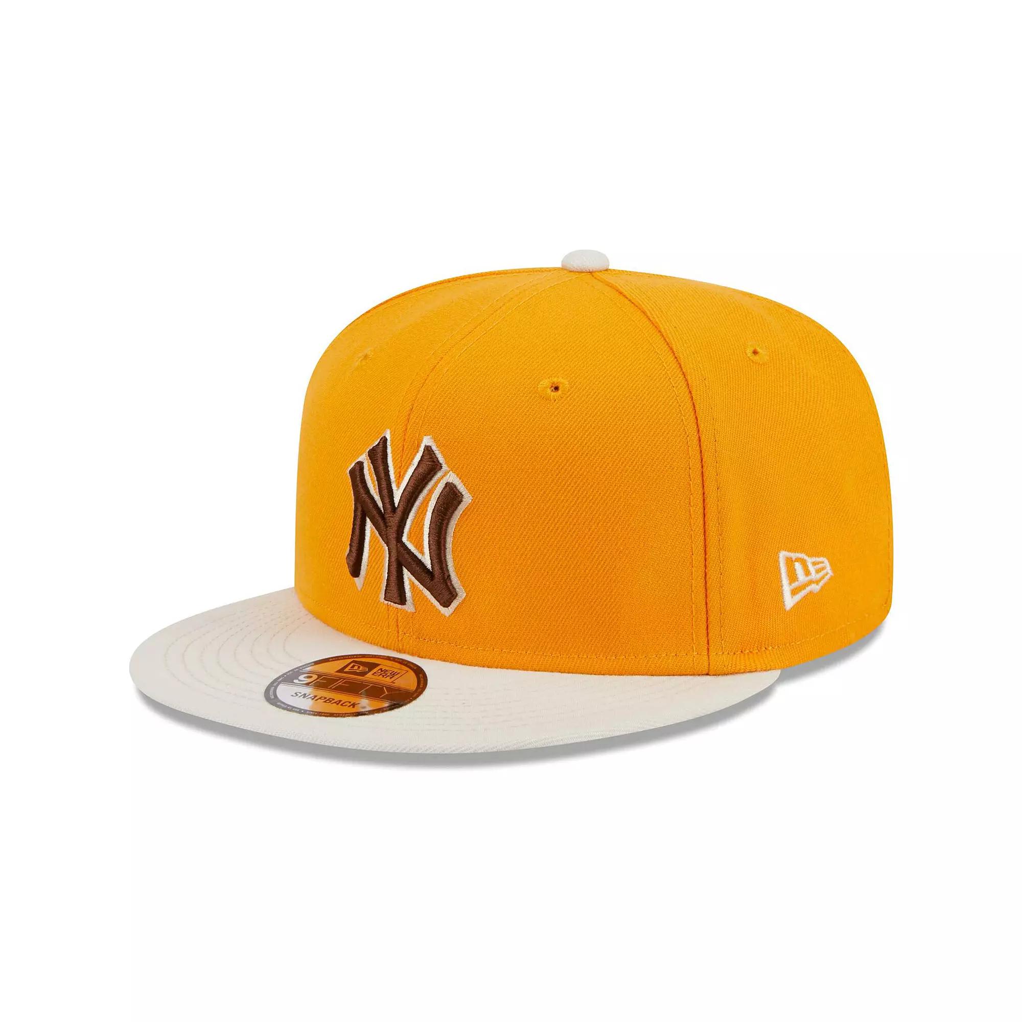 Men's New Era Gold New York Yankees Tiramisu  9FIFTY Snapback Hat Product Image