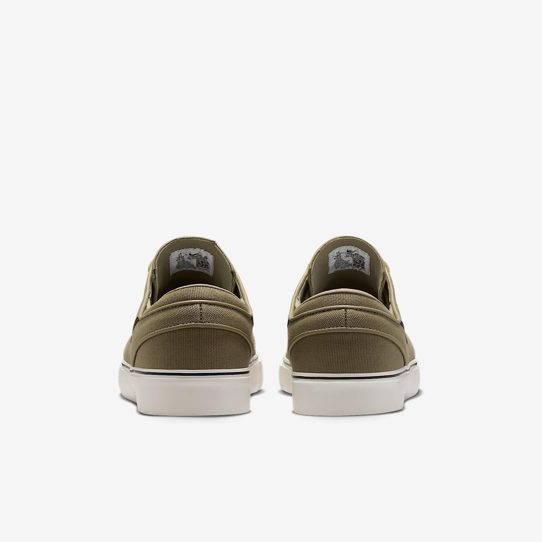 Men's Nike SB Zoom Janoski OG+ Canvas Skate Shoes Product Image