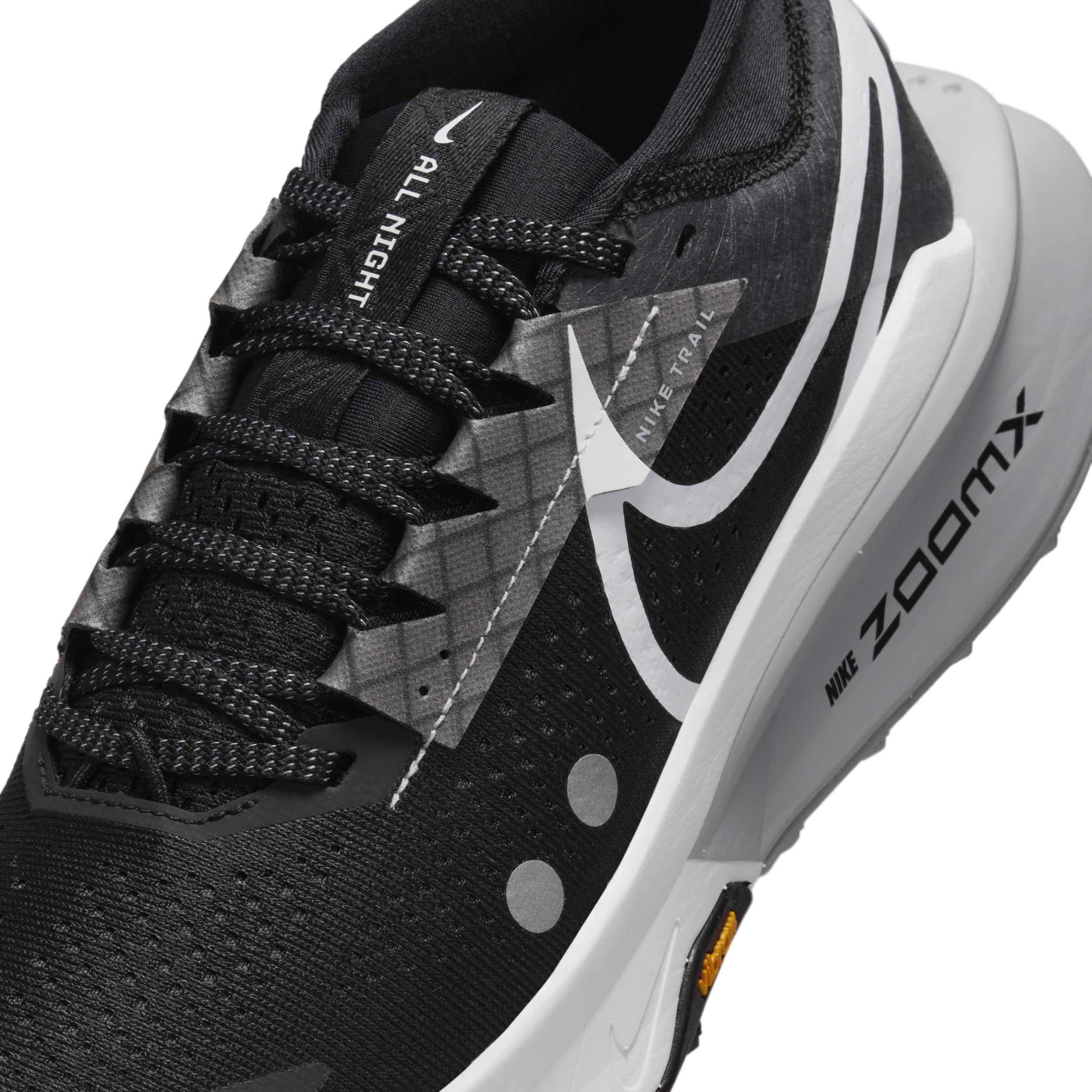 Nike Womens Zegama 2 Trail Running Shoes | FD5191-001 Product Image