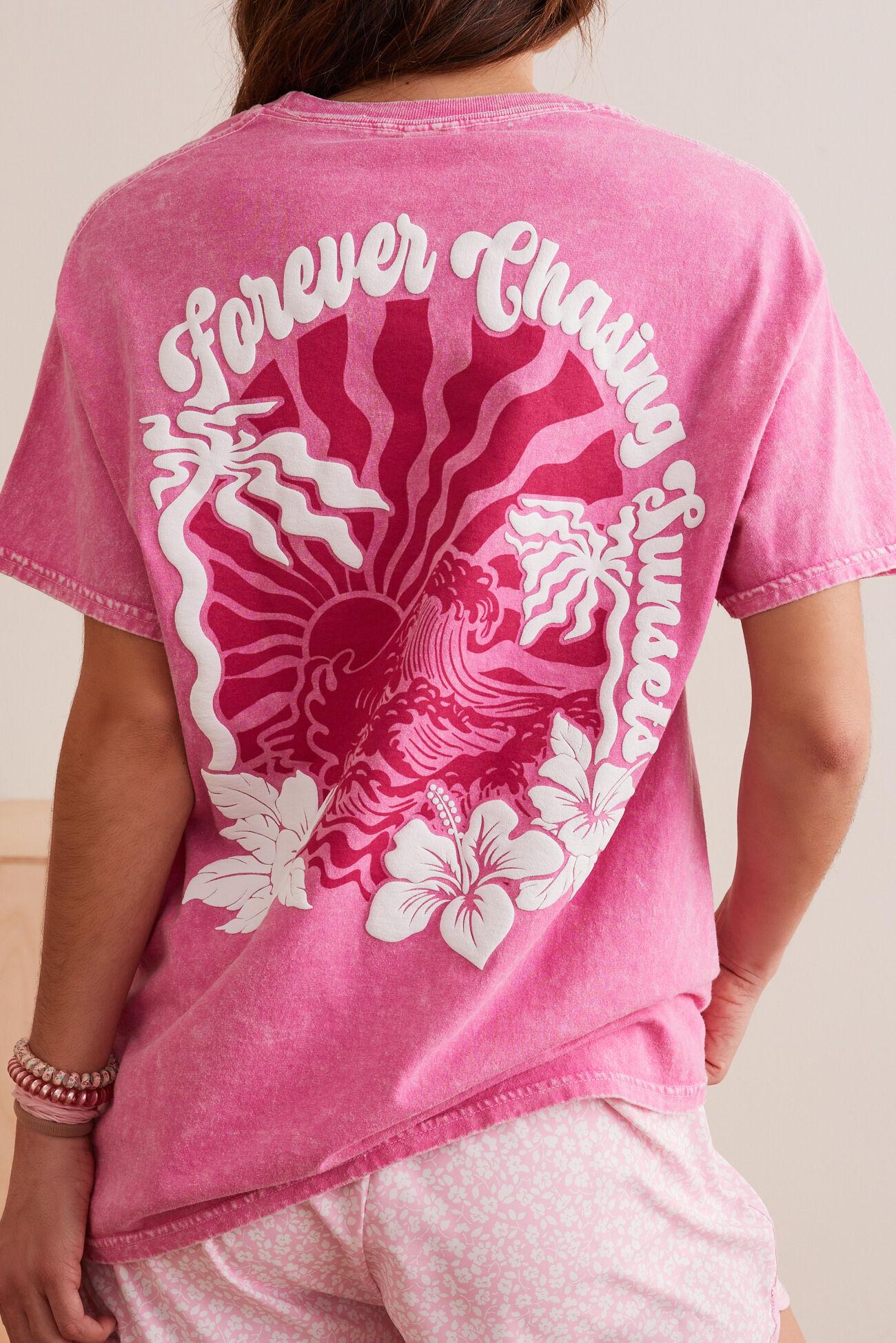 Chasing Sunsets Graphic Tee Product Image