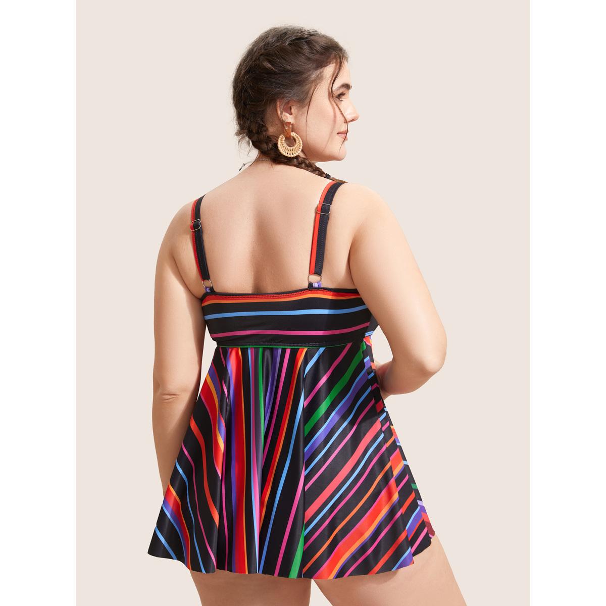 Plus Size Heart Neckline Striped Contrast Gathered Swim Top Women's Swimwear Black Beach Gathered High stretch Bodycon Heart neckline Curve Swim Tops BloomChic 14-16/1X Product Image