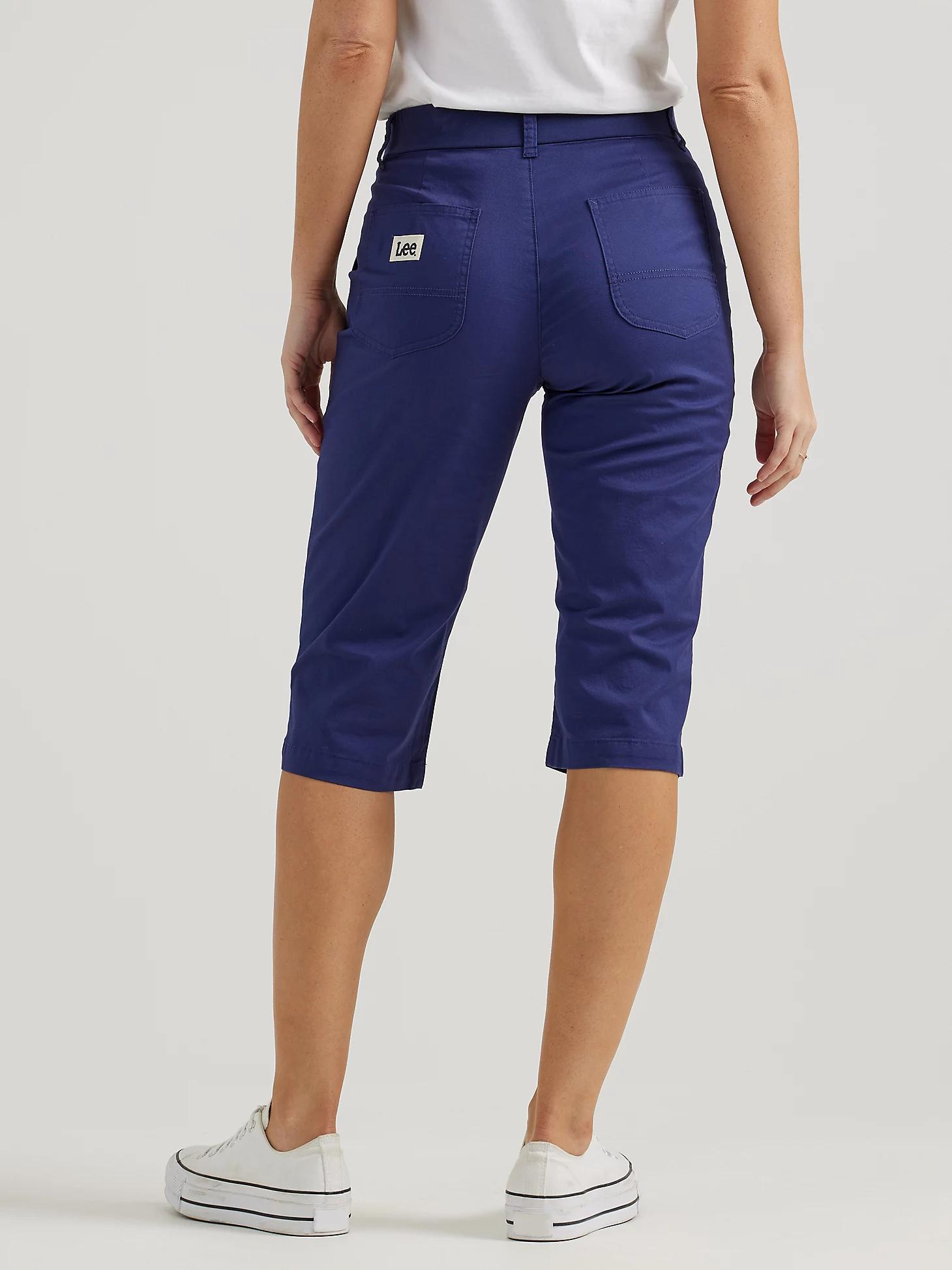 Women's Ultra Lux Comfort with Flex-to-Go Relaxed Fit Utility Skimmer | Women's Capris & Crops | Lee® Product Image