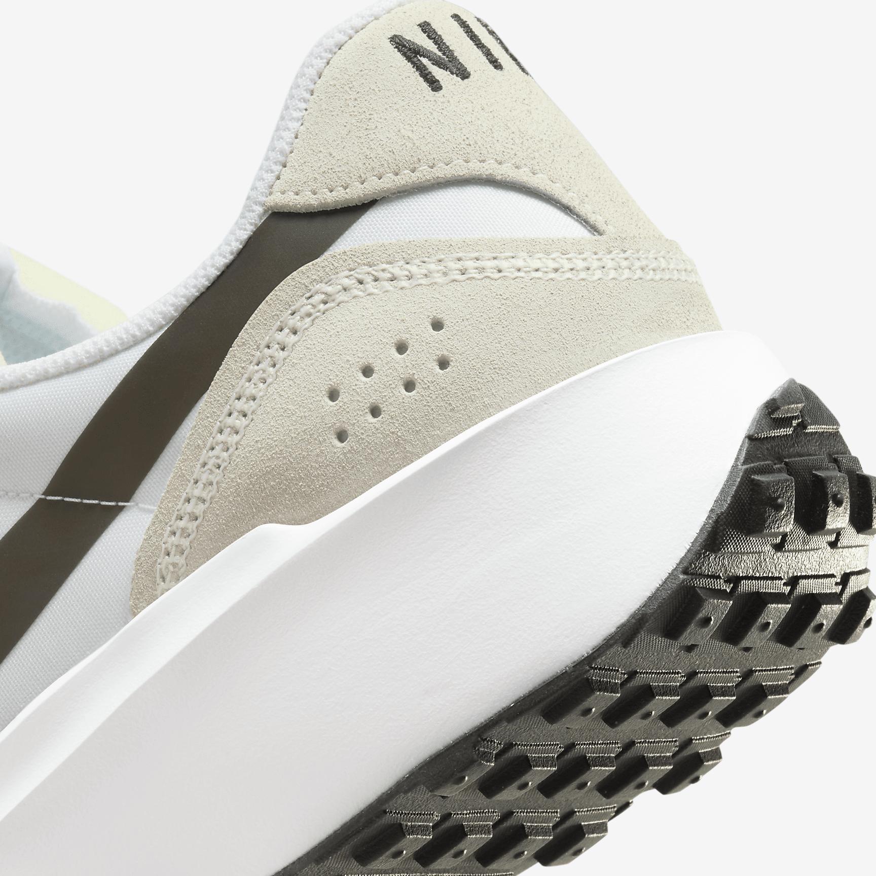 Nike Men's Waffle Nav Shoes Product Image