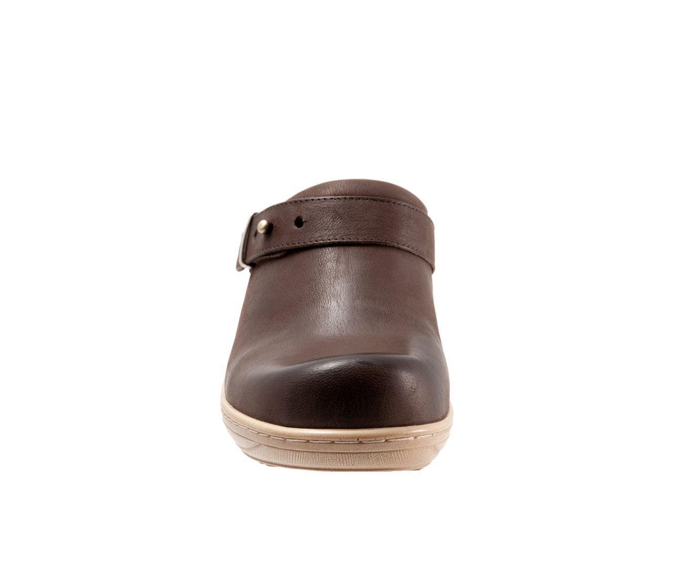 Women's Softwalk Marquette Clogs Product Image