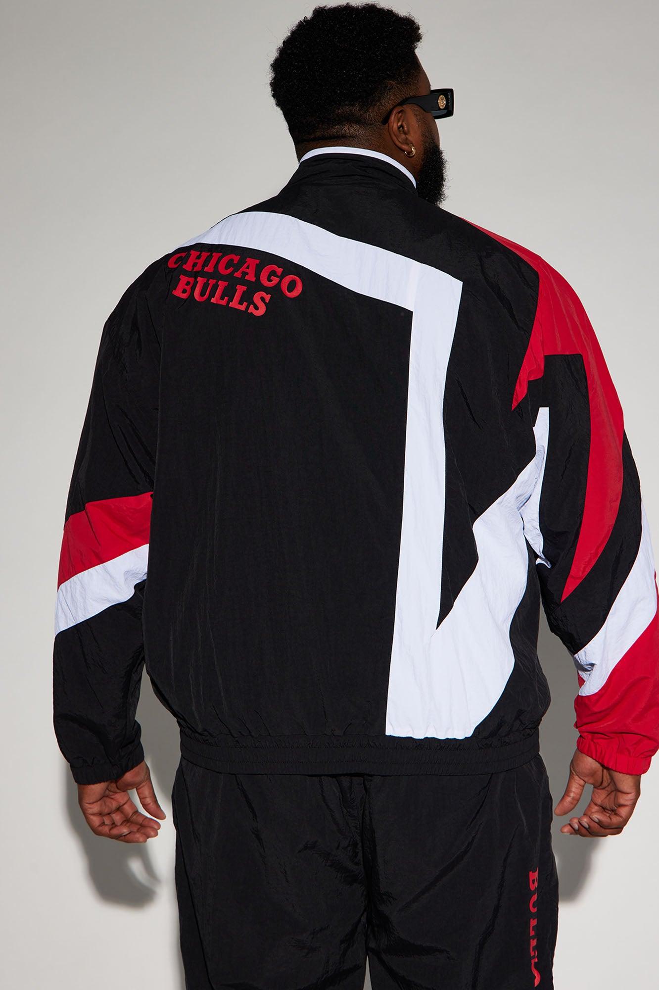 Bulls Hood Star Jacket - Black/Red Male Product Image
