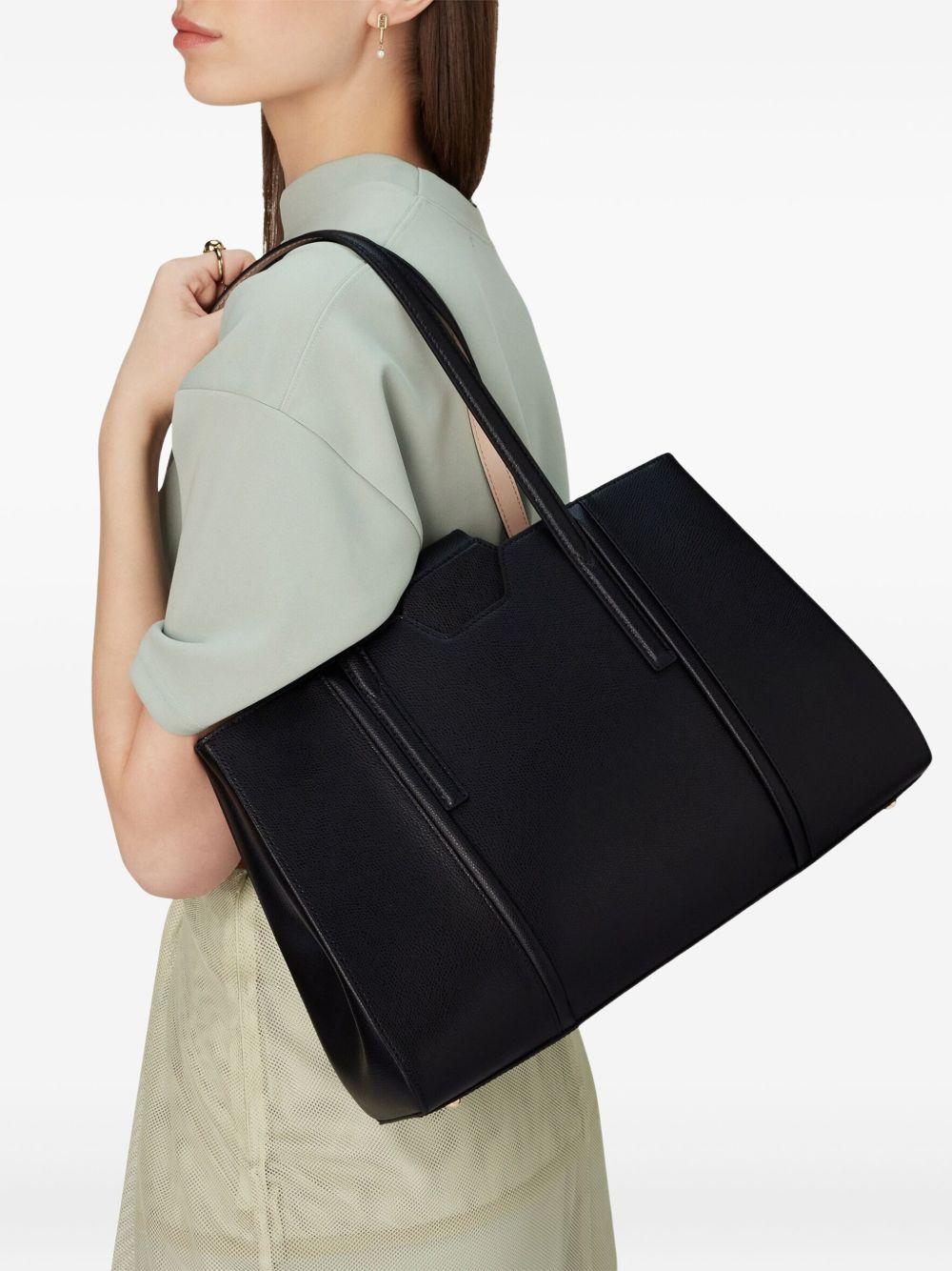 leather tote bag  Product Image