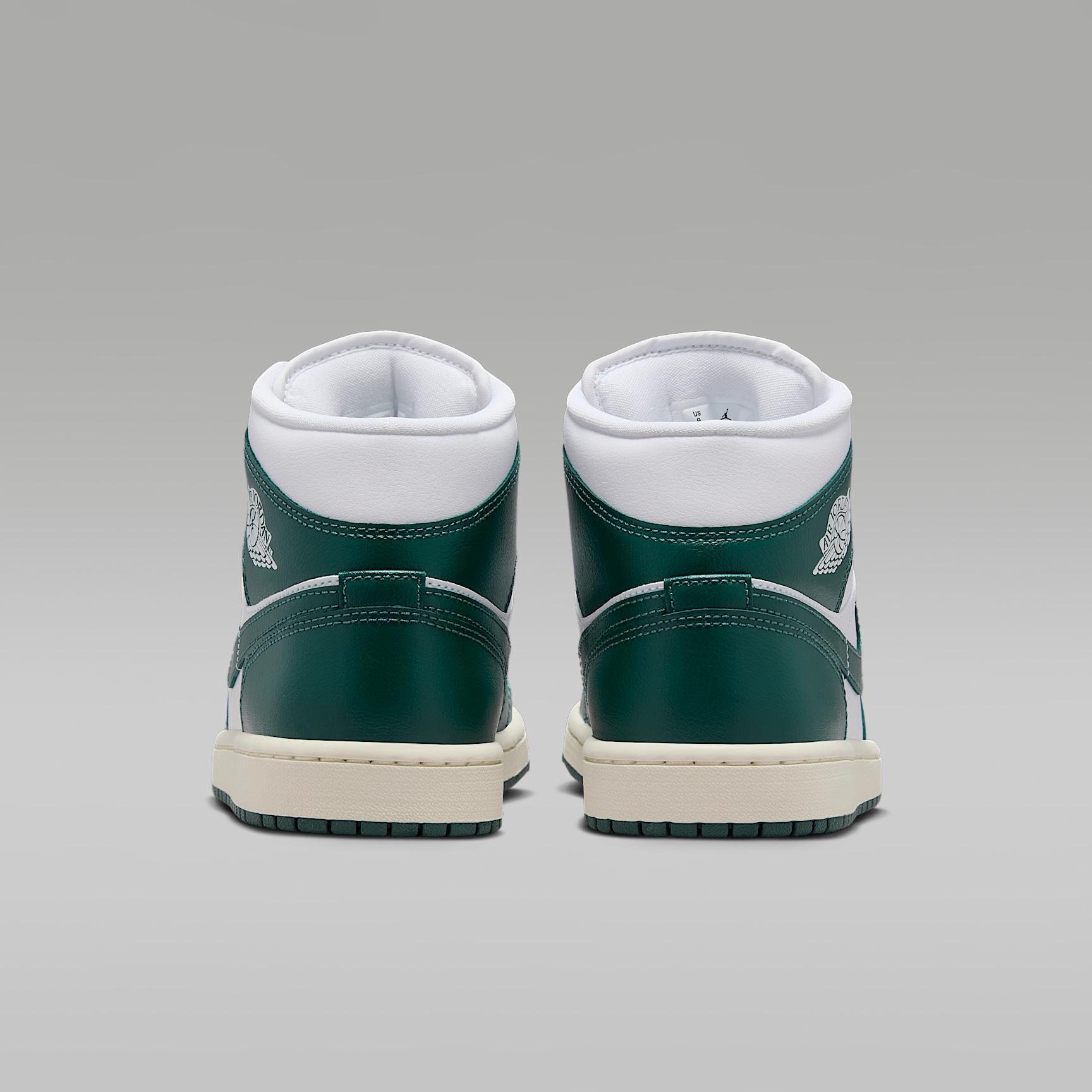 Air Jordan 1 Mid Women's Shoes Product Image