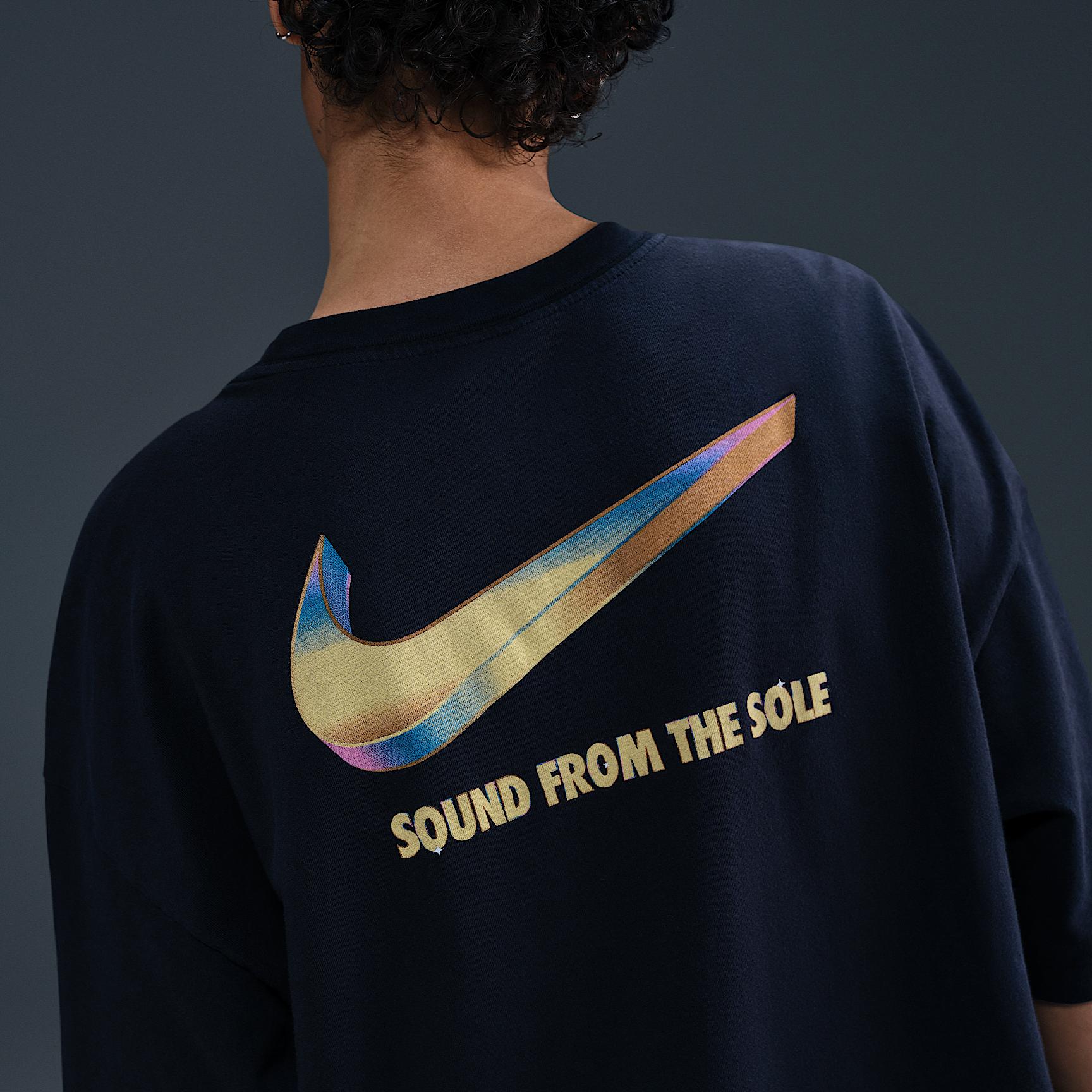 Nike Sportswear Women's Oversized Short-Sleeve T-Shirt Product Image