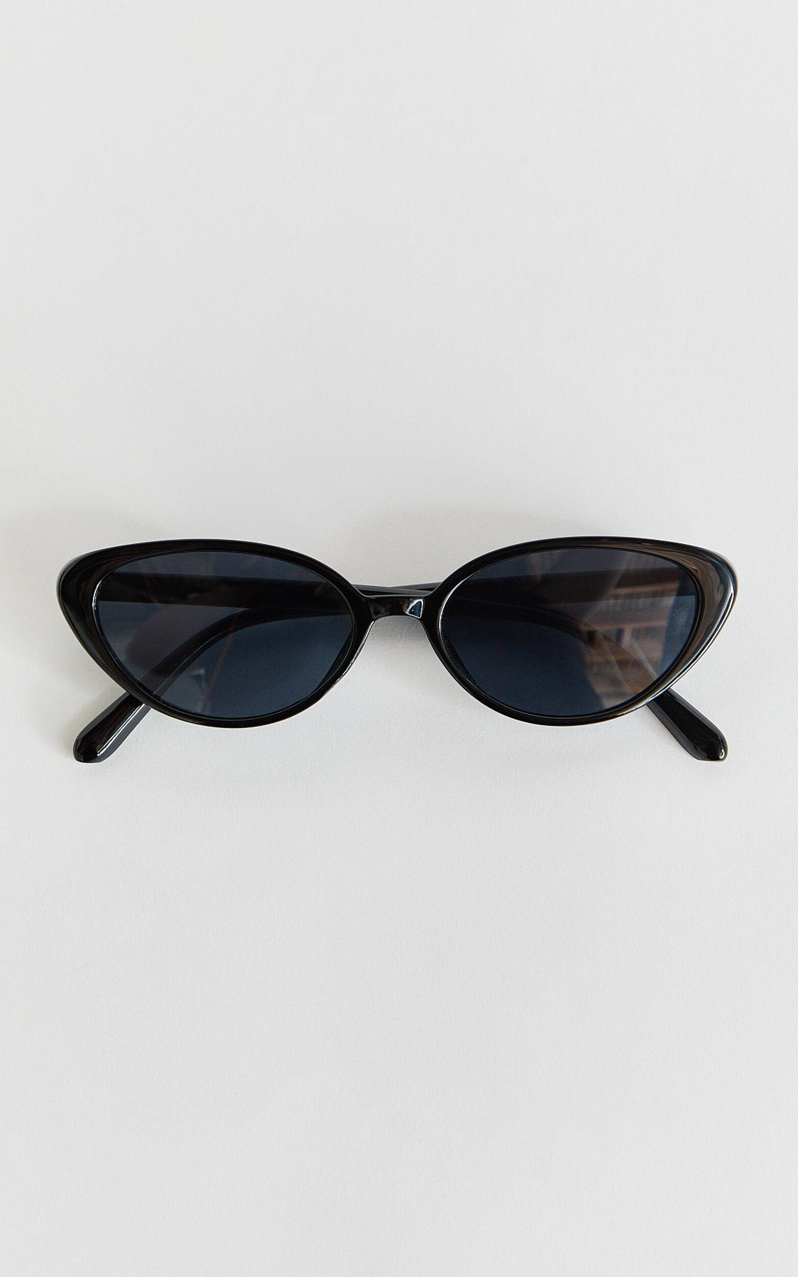 Yvette Sunglasses - Cat Eye Sunglasses in Black Product Image