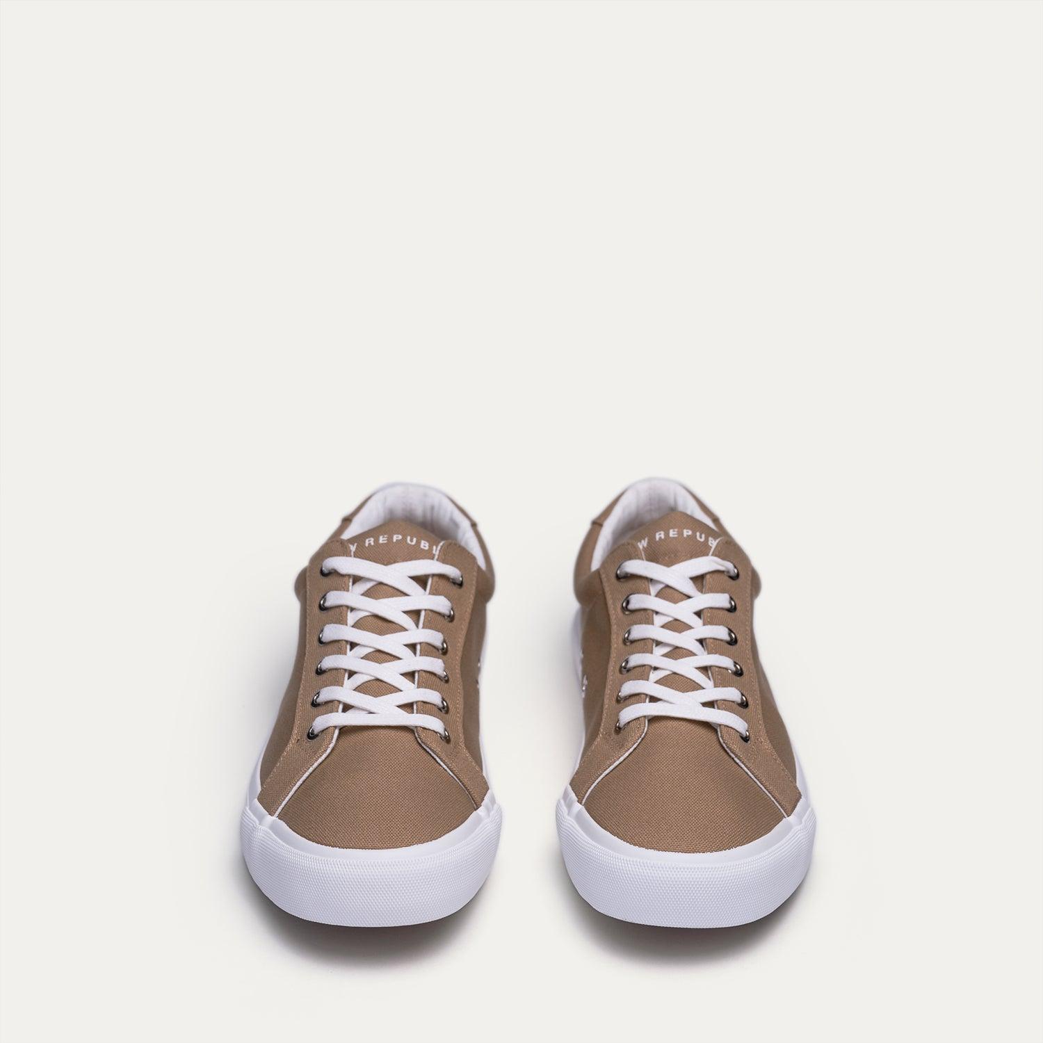 Bowery Canvas Sneaker Male Product Image