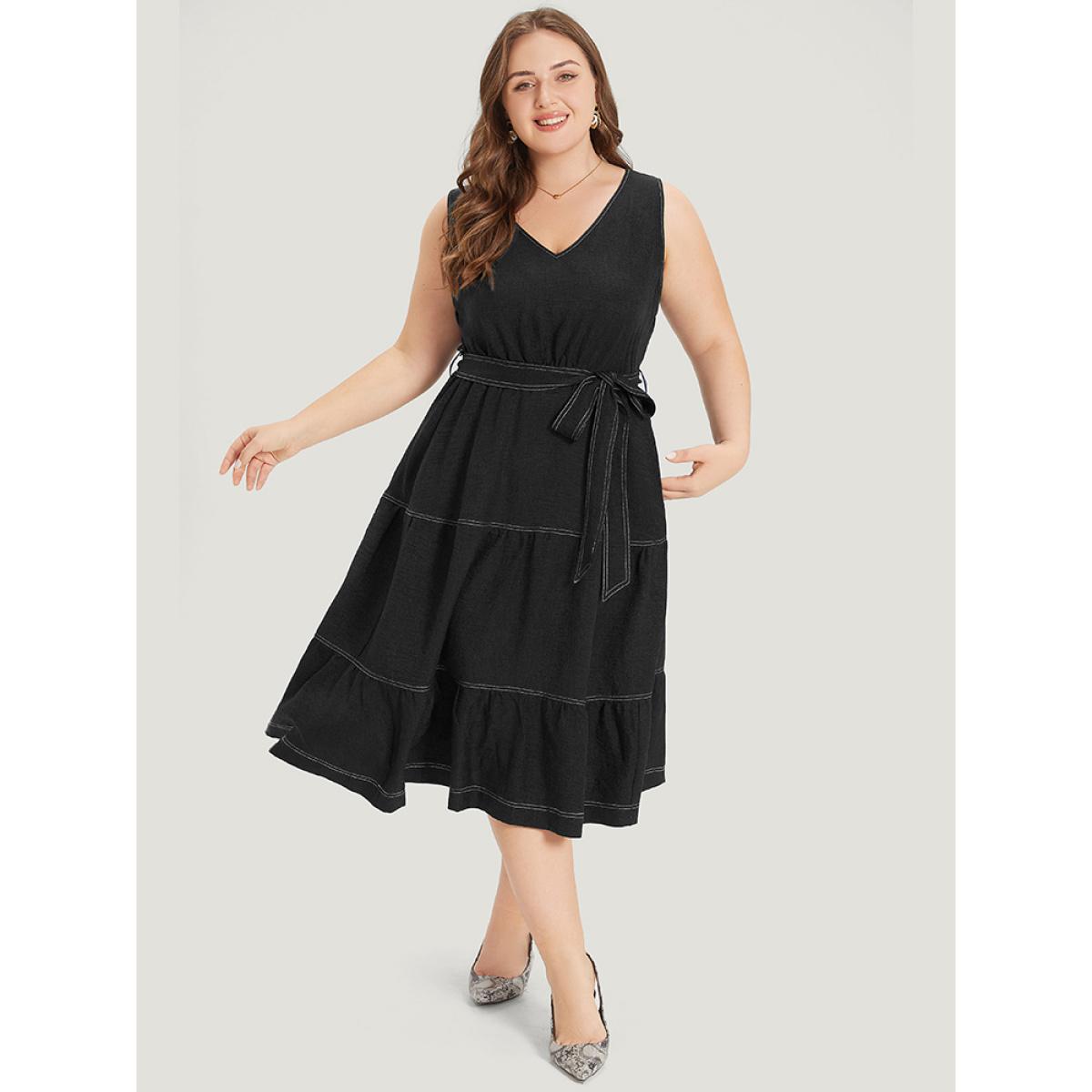 Plus Size Plain Pocket Belted Layered Contrast Dress Black Women Office Plain V-neck Sleeveless Curvy Midi Dress BloomChic 26/4X Product Image