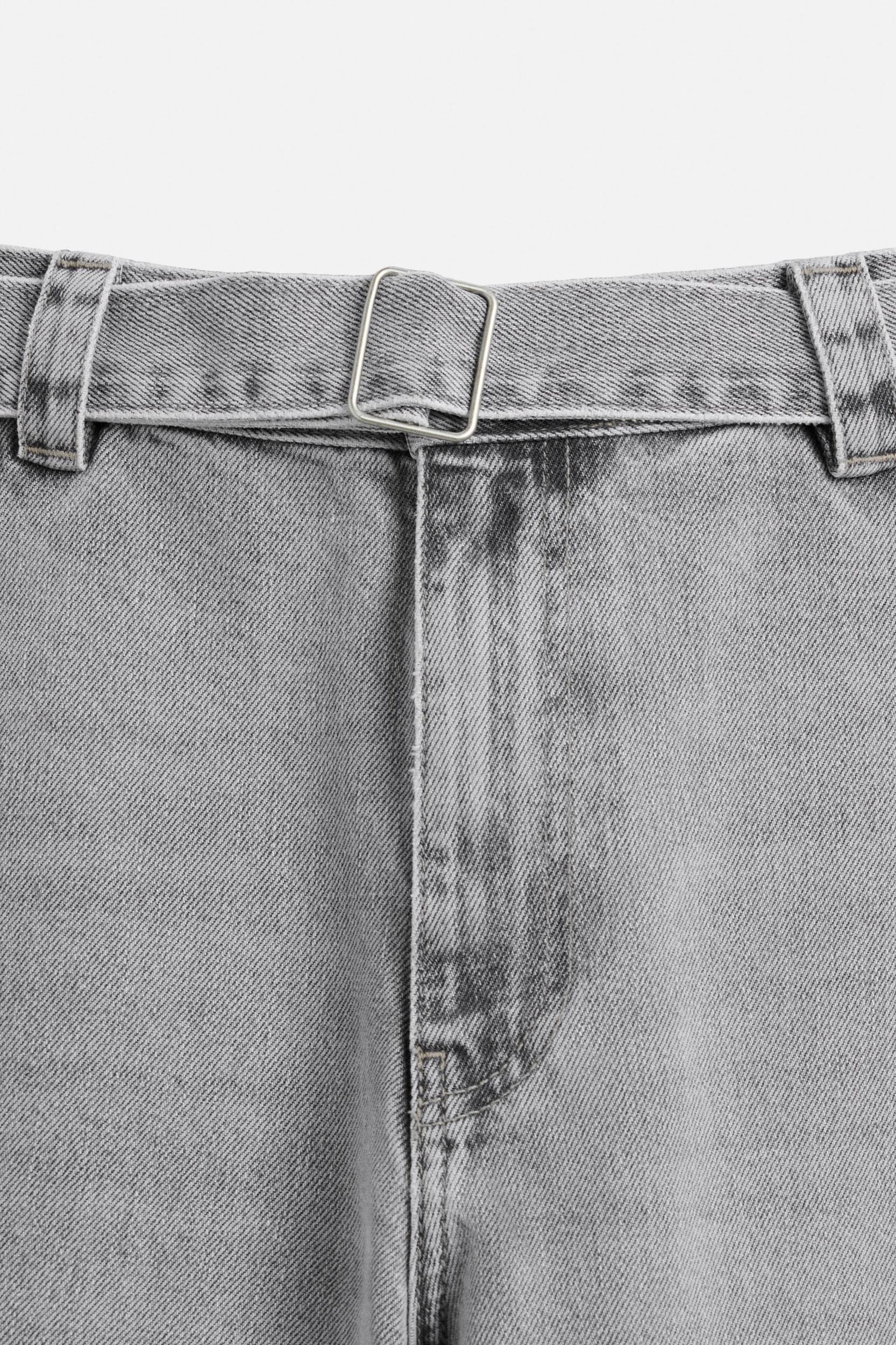 BELTED RELAXED FIT JEANS Product Image