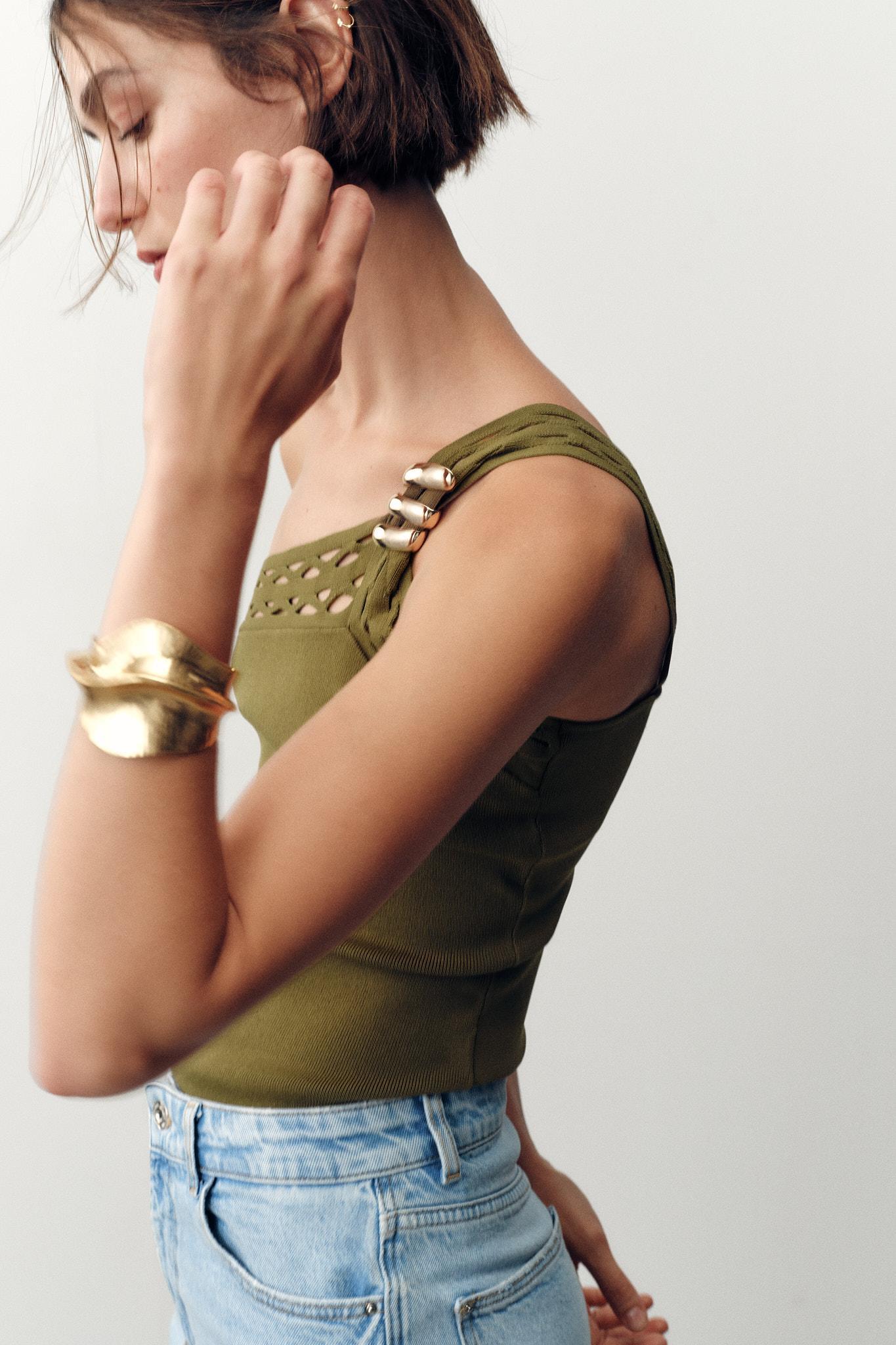 ASYMMETRIC KNIT TOP Product Image