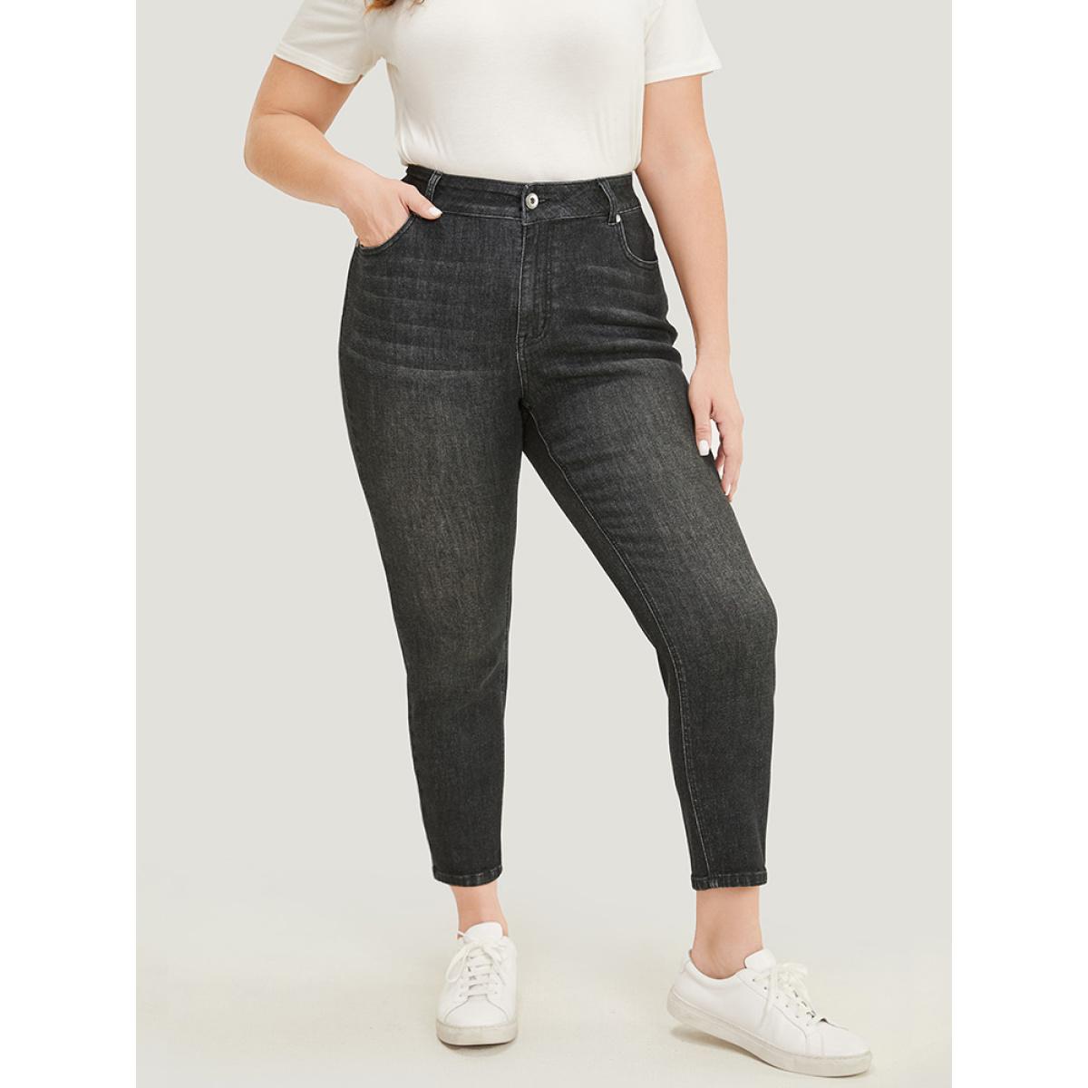 Plus Size Very Stretchy High Rise Black Wash Vintage Jeans Women Black Casual Plain High stretch Pocket Jeans BloomChic 24/3X Product Image