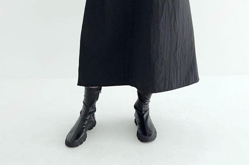 Sleeveless Plain Loose-Fit Midi Dress Product Image