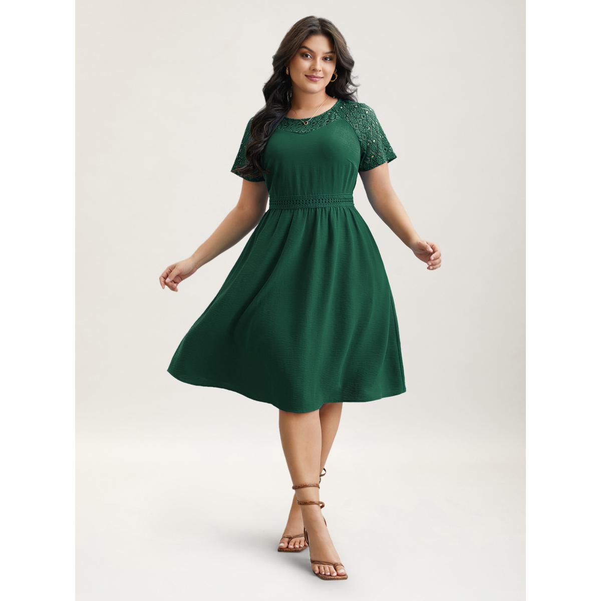 Plus Size Lace Cut-Out Raglan Sleeve Pockets Midi Dress DarkGreen Women Timeless Woven ribbon&lace trim Round Neck Short sleeve Curvy BloomChic 28/5X Product Image