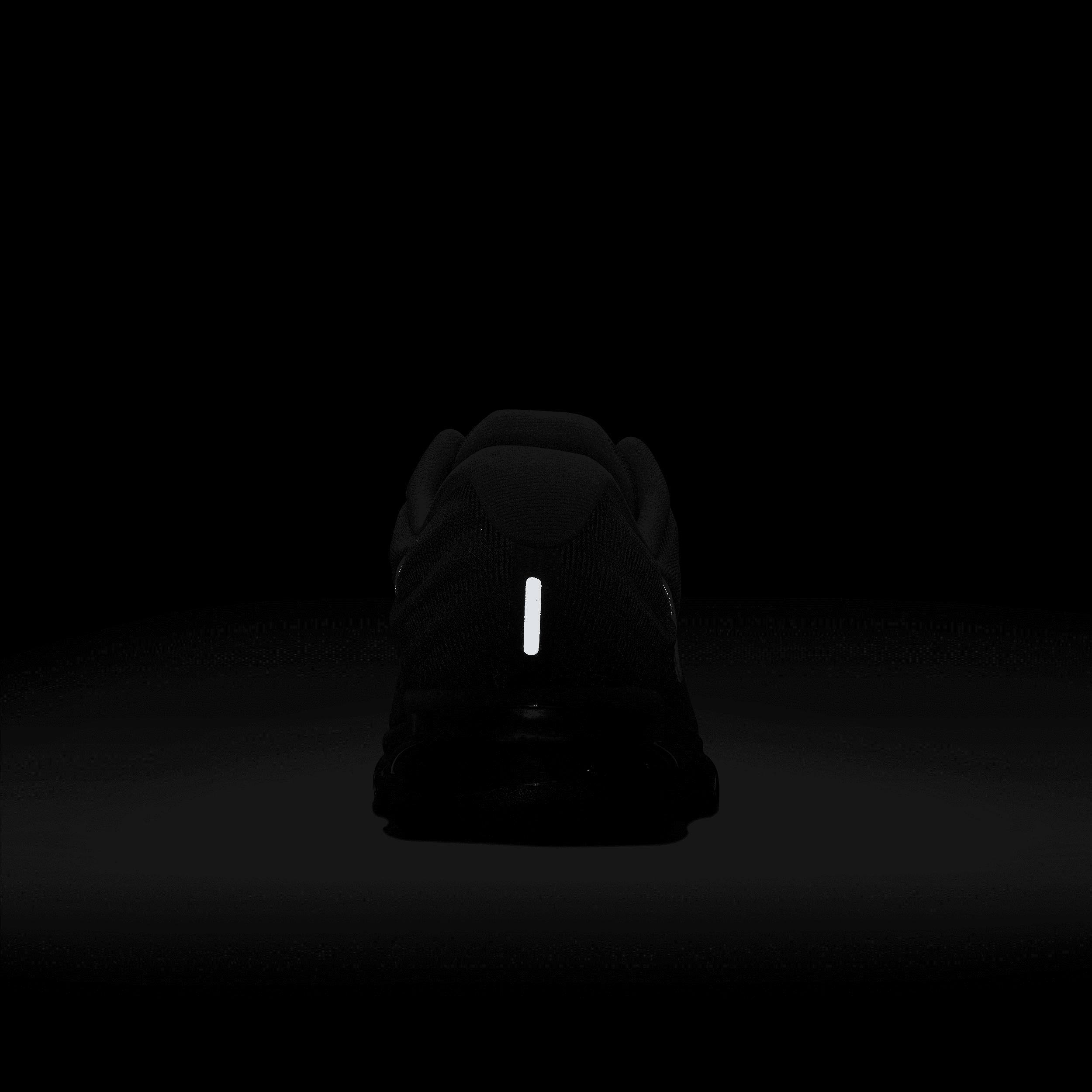 Nike Men's Air Max 2013 Shoes Product Image