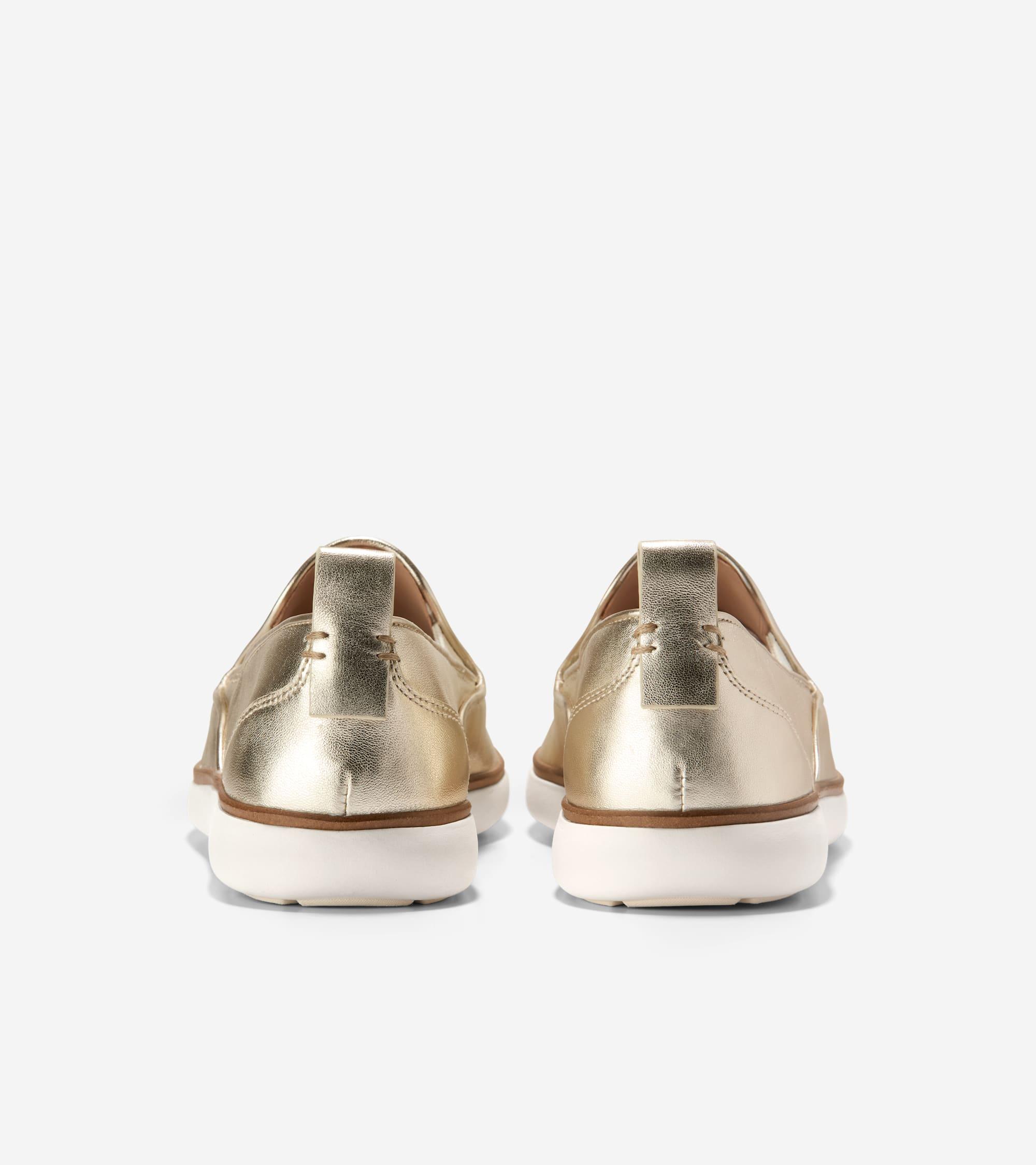 Essential Pouch Product Image