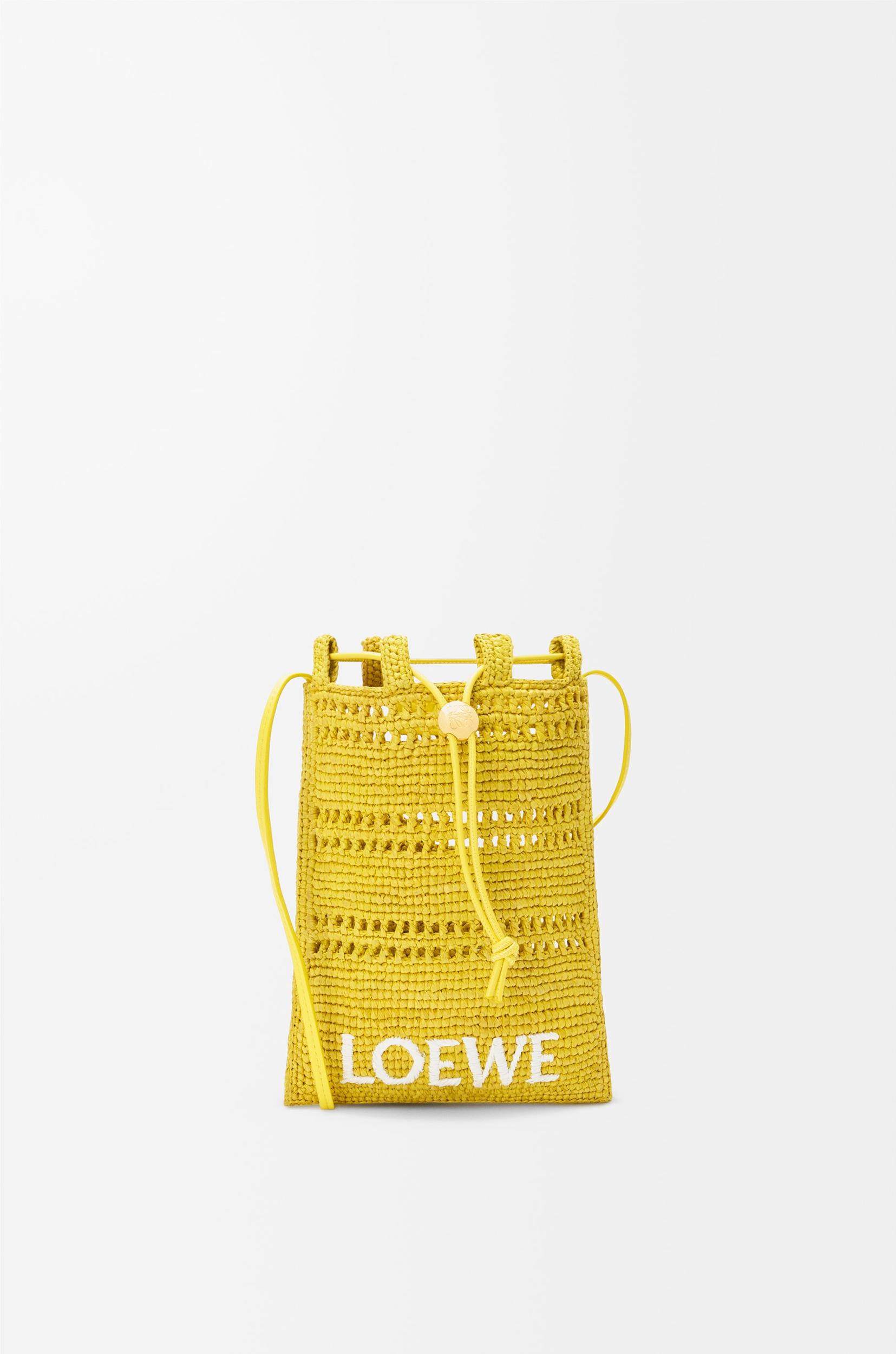 Drawstring pocket in raffia  Product Image