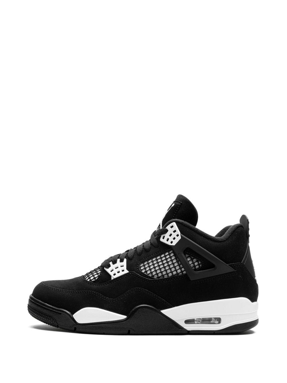 Air Jordan 4 "White Thunder" sneakers Product Image