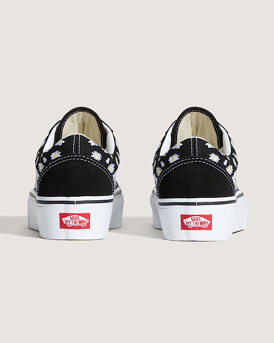 Old Skool Platform Shoe in Black / White| Vans US Product Image