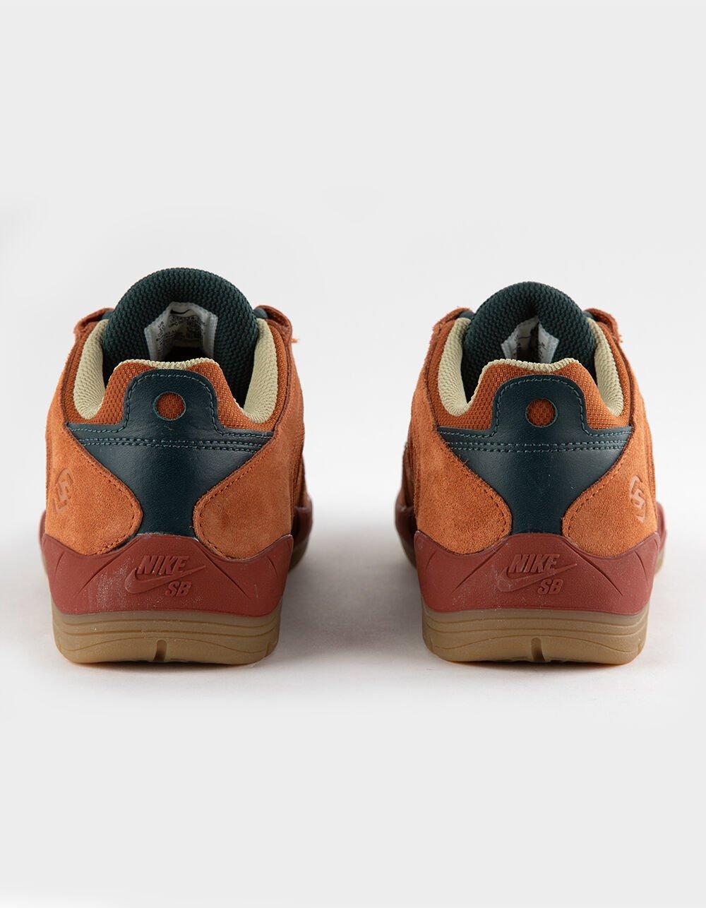 NIKE SB Vertebrae Skate Shoes - CAMEL Product Image