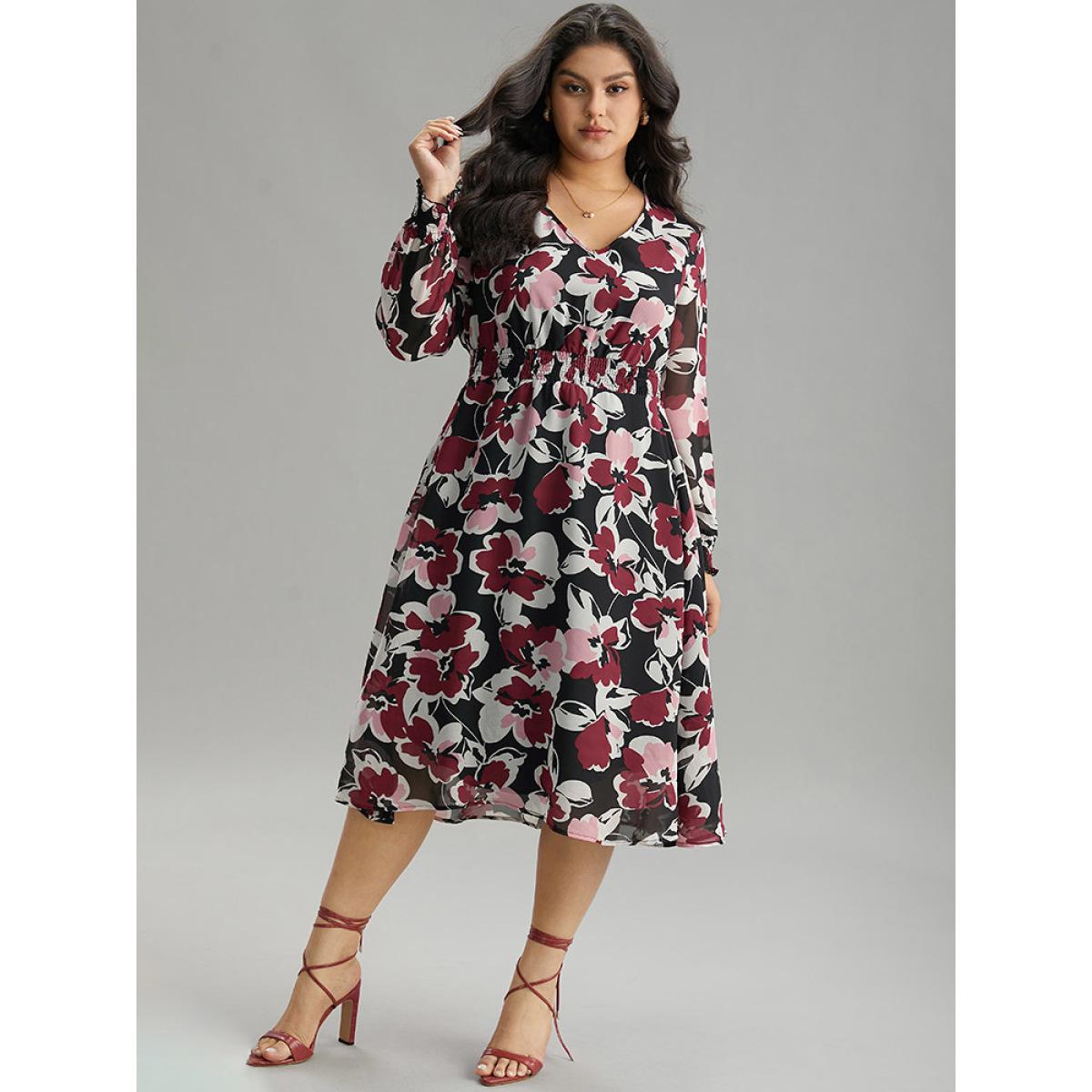 Plus Size Floral Print Chiffon Shirred Elastic Cuffs Dress Black Women Elegant Printed V-neck Long Sleeve Curvy Midi Dress BloomChic 30/6X Product Image