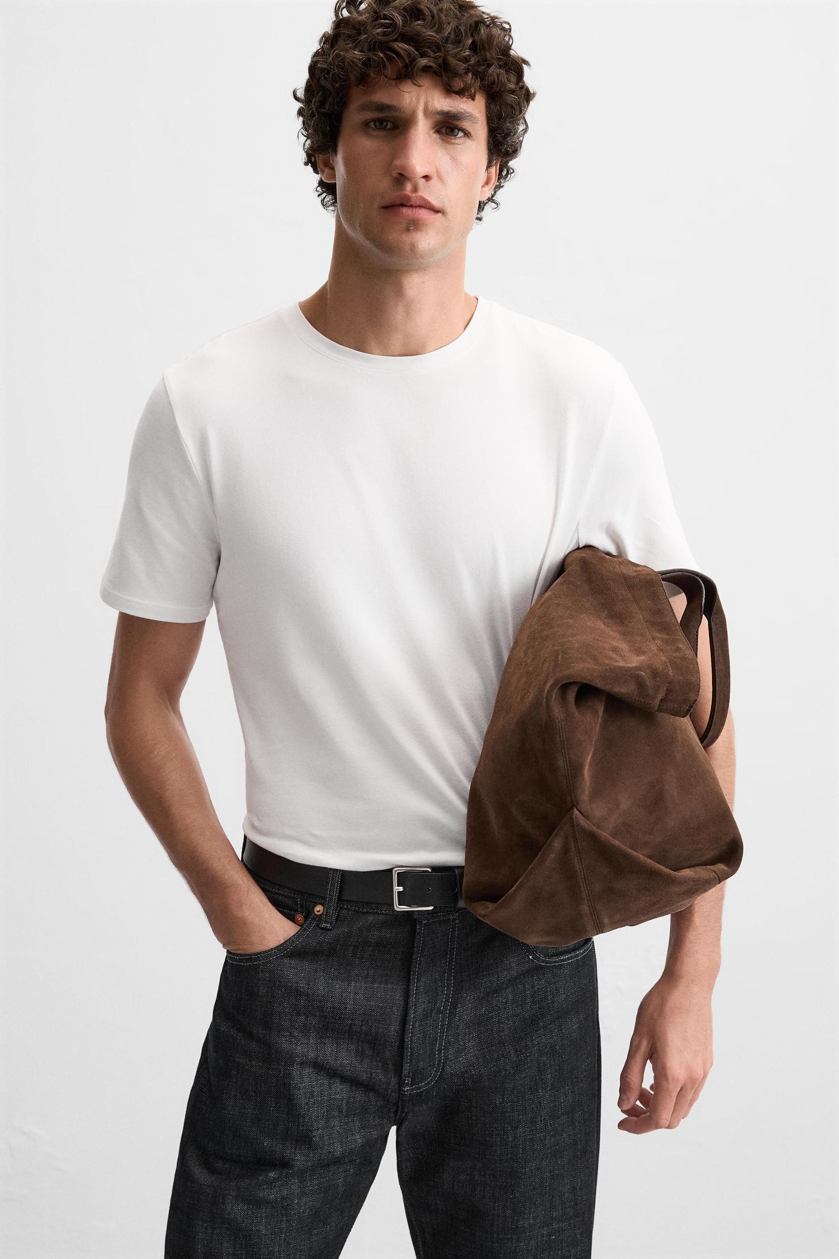 BASIC SLIM FIT T-SHIRT Product Image