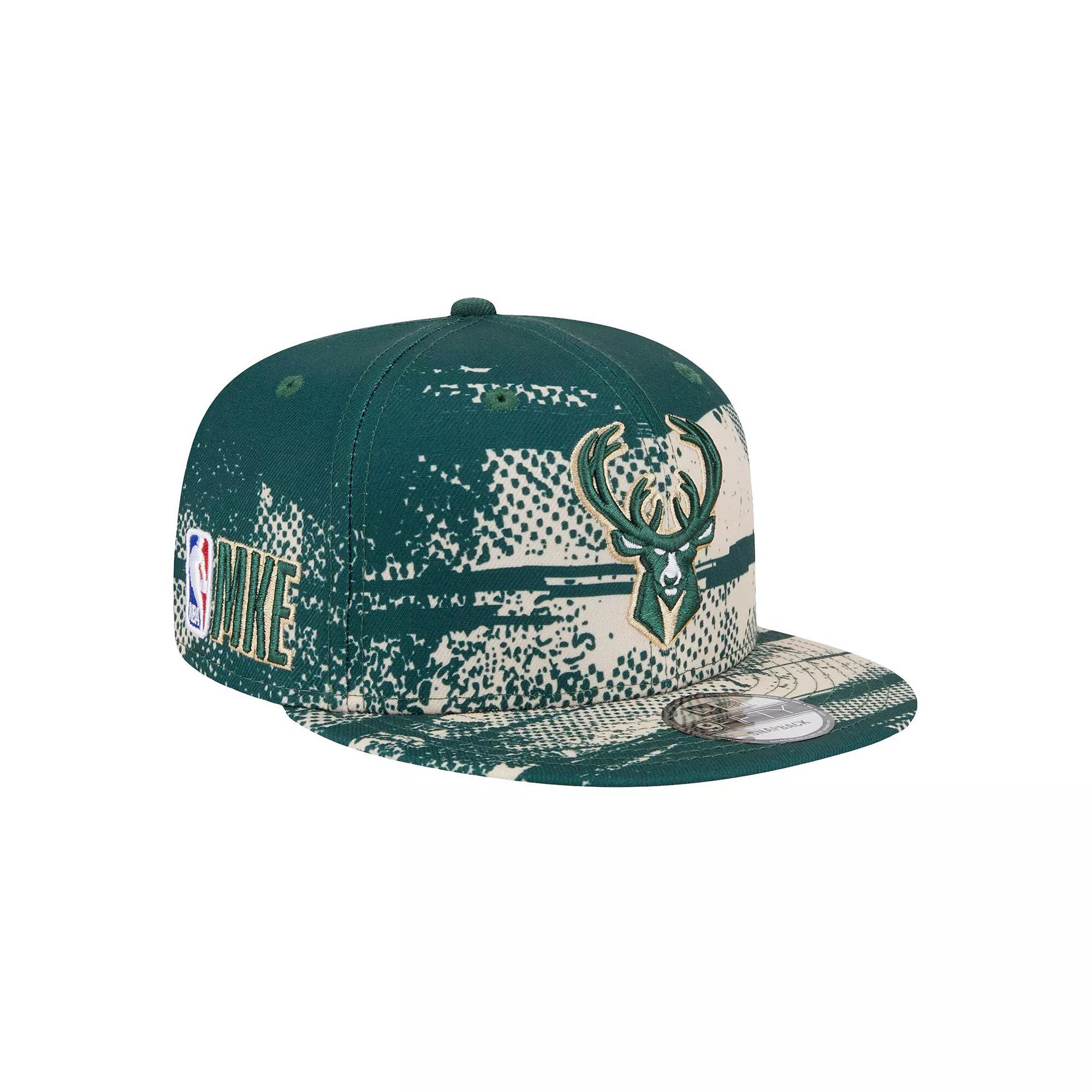 Men's New Era Hunter Green Milwaukee Bucks Tip-Off 9FIFTY Snapback Hat, Team Product Image