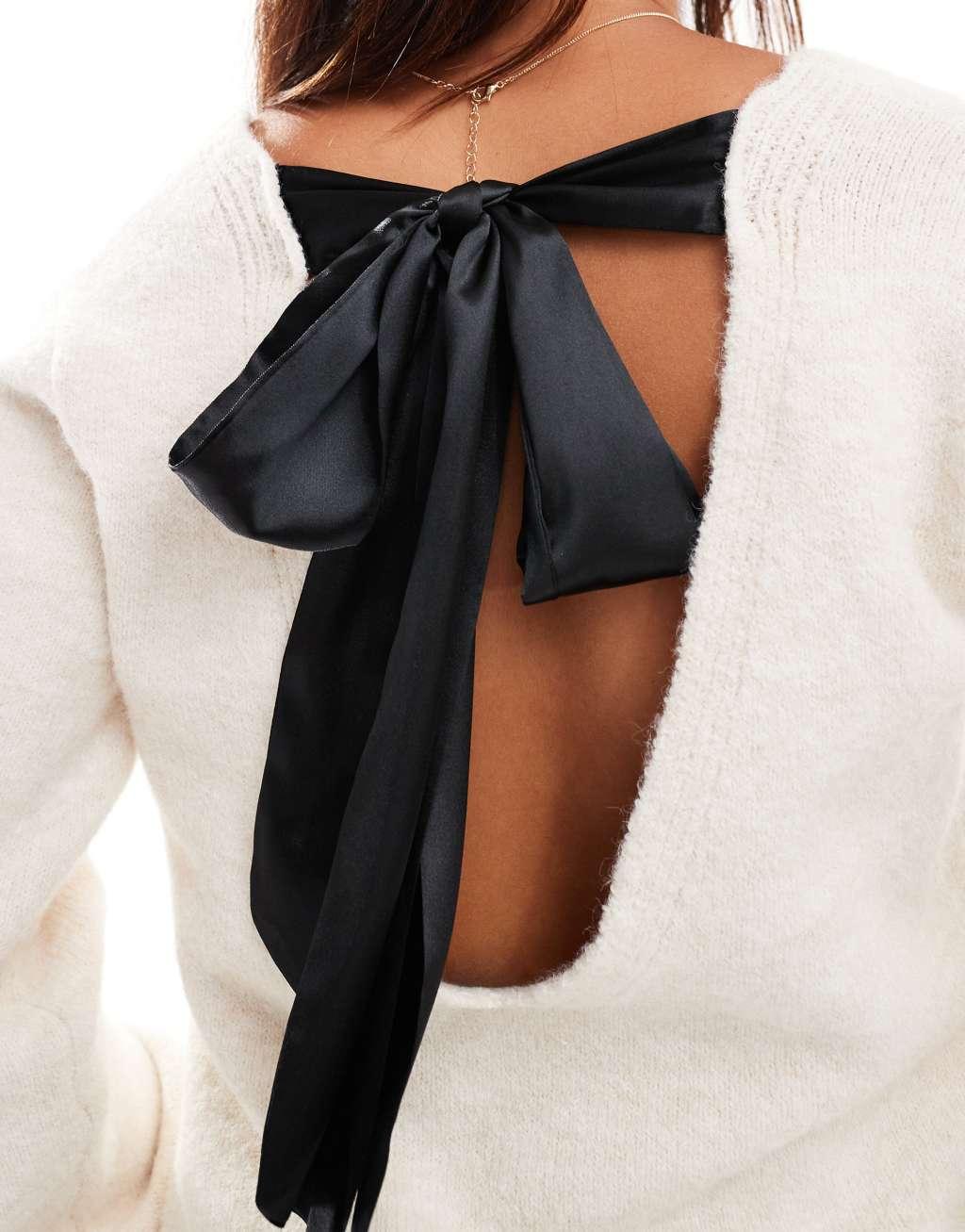 Miss Selfridge contrast satin bow V neck sweater in oatmeal Product Image