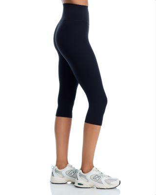 Airweight Cropped Leggings Product Image