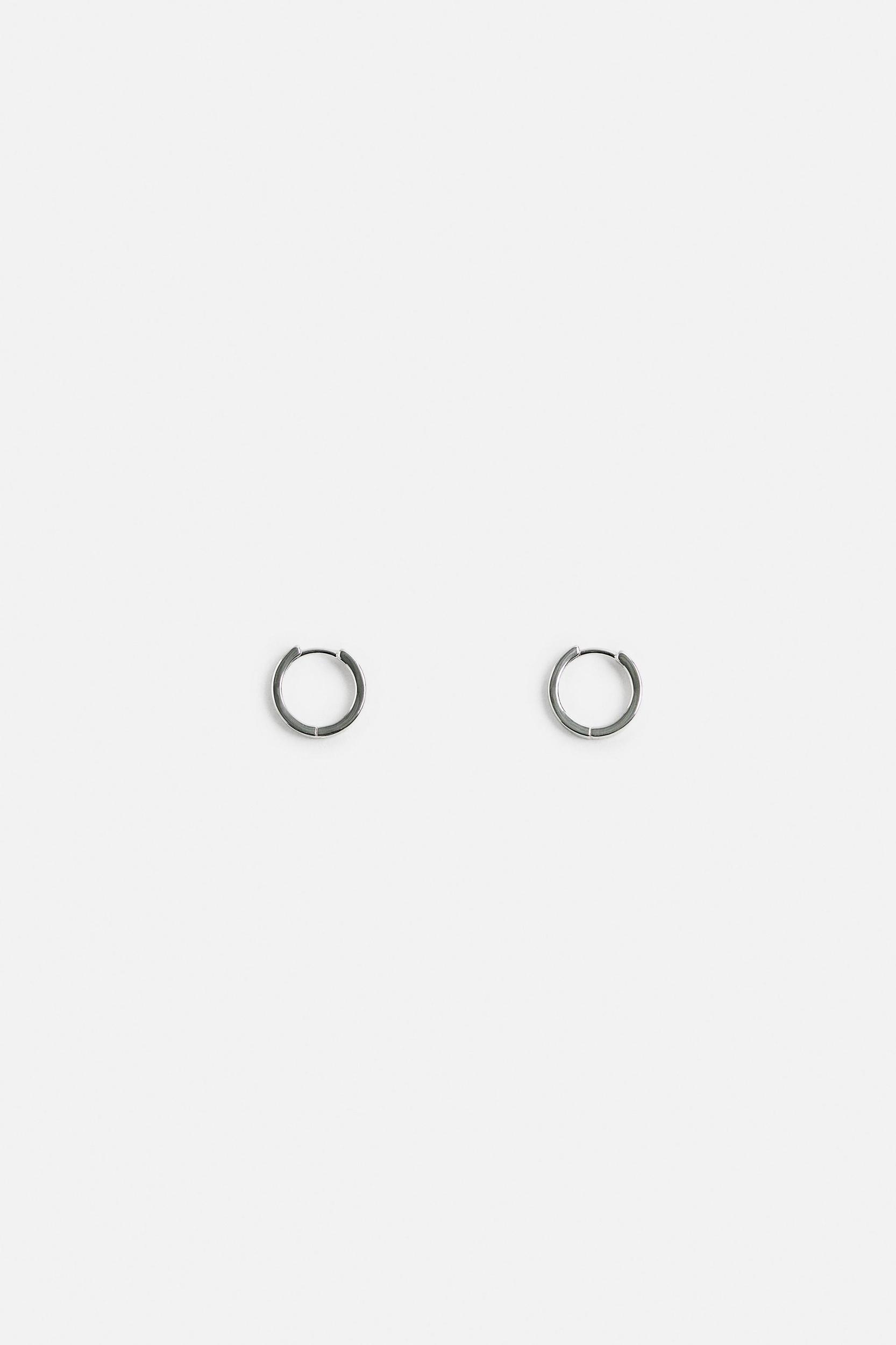 HOOP EARRINGS Product Image