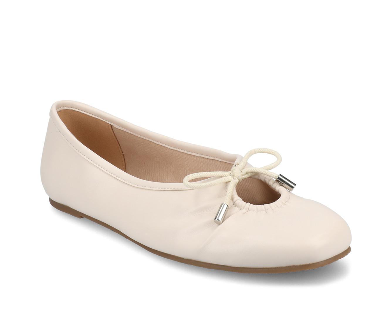 Women's Journee Collection Callee Flats Product Image