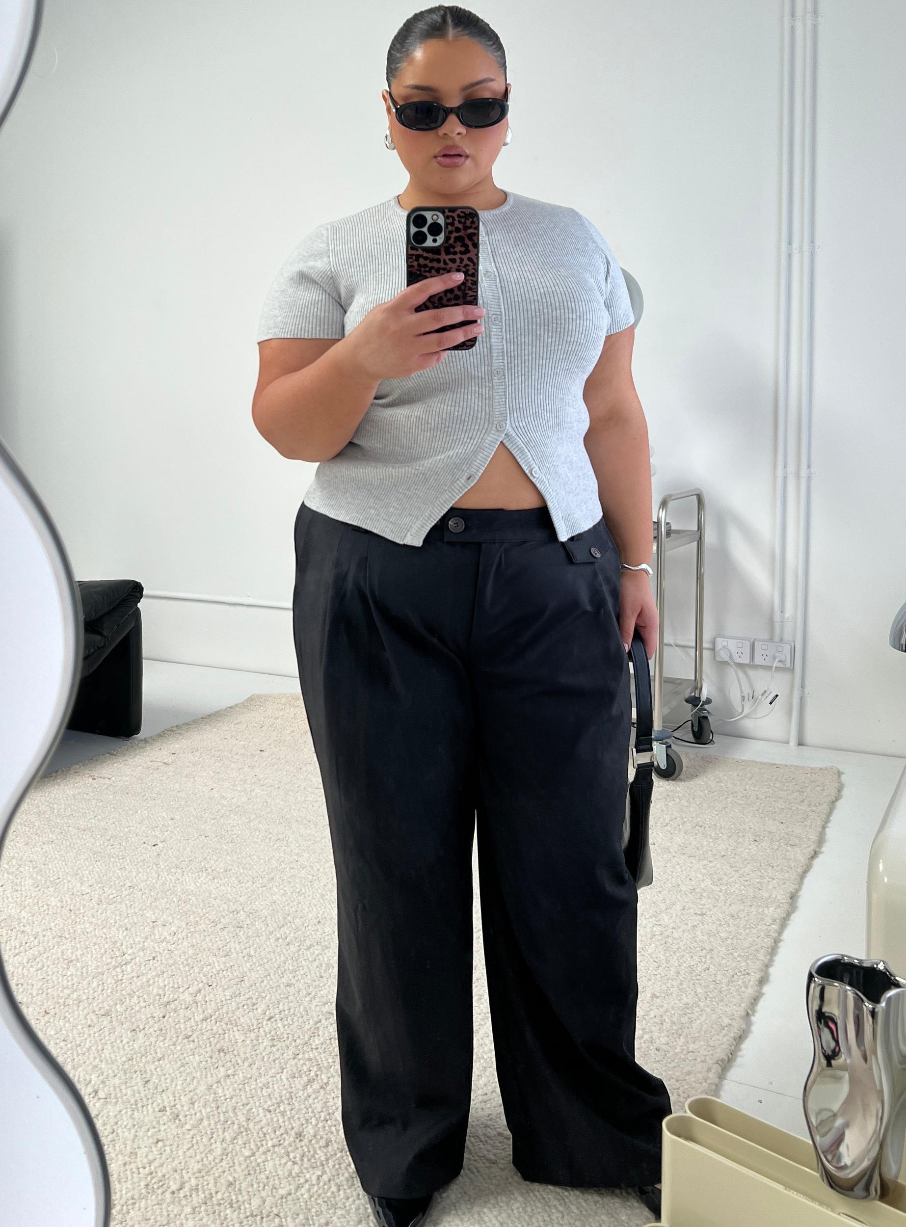 Sallon Low Rise Pants Black Product Image