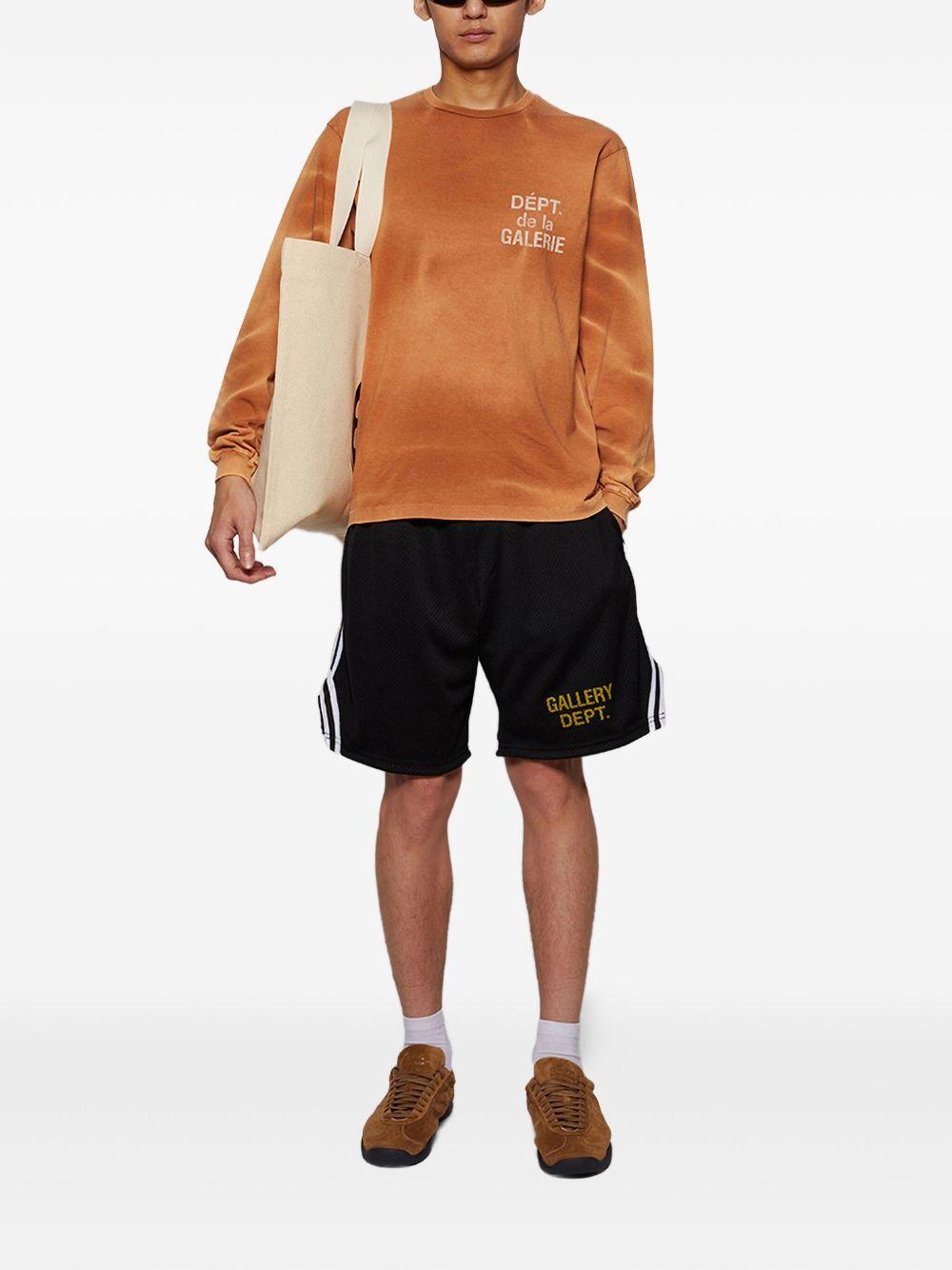 long-sleeve t-shirt Product Image