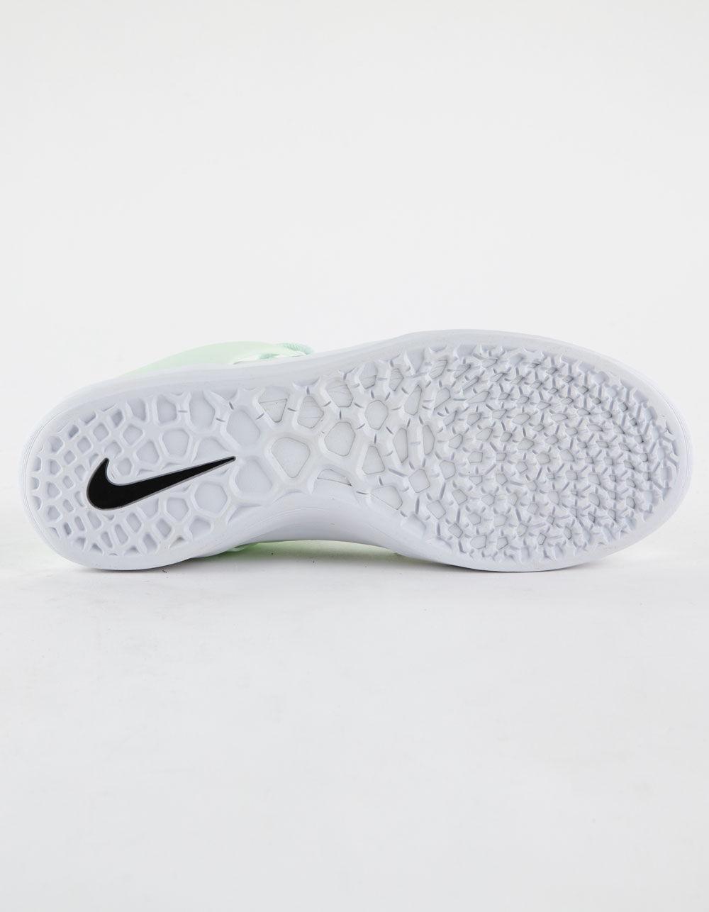 NIKE SB Zoom Nyjah 3 Mens Shoes - GREEN/WHITE Product Image