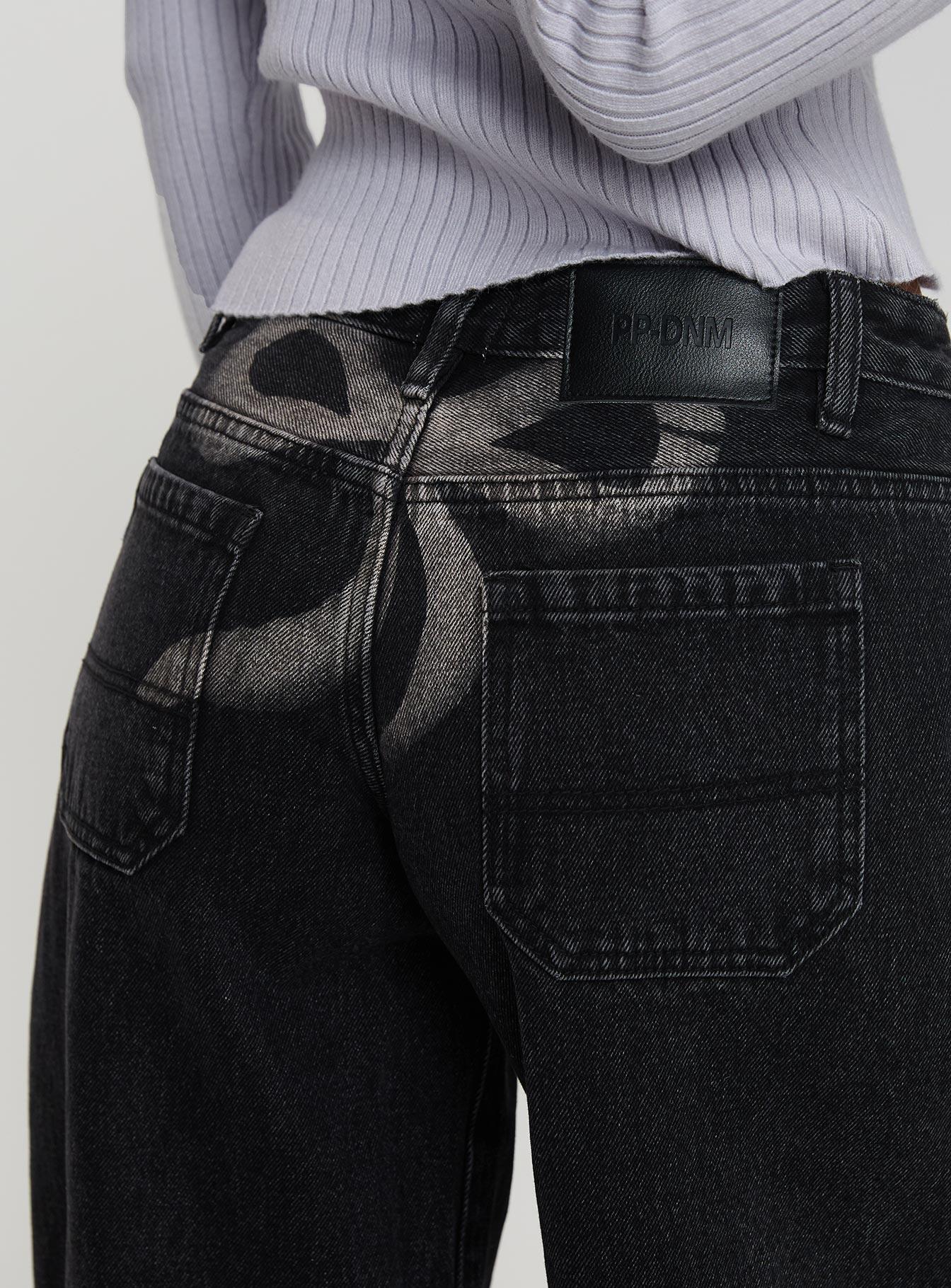 Ribbon Stamp Wide Leg Jeans Washed Black Product Image