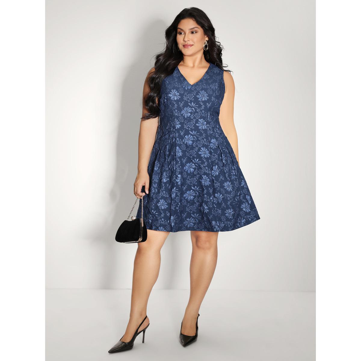 Plus Size Jacquard Elastic Waist Pockets Knee-Length Dress Navy Women Party&Cocktail V-neck Sleeveless Curvy BloomChic 28/5X Product Image