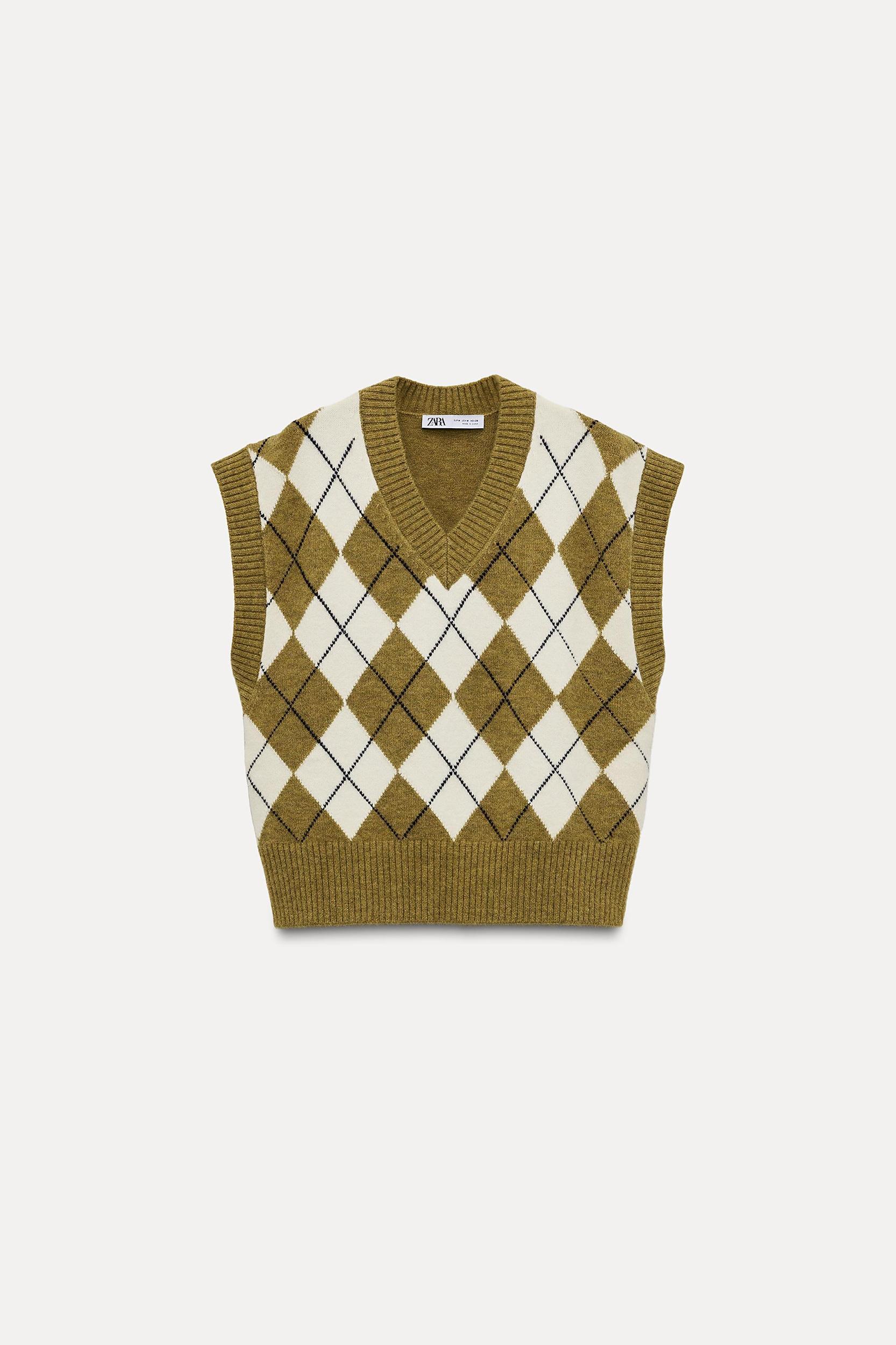 ARGYLE JACQUARD SWEATER VEST Product Image