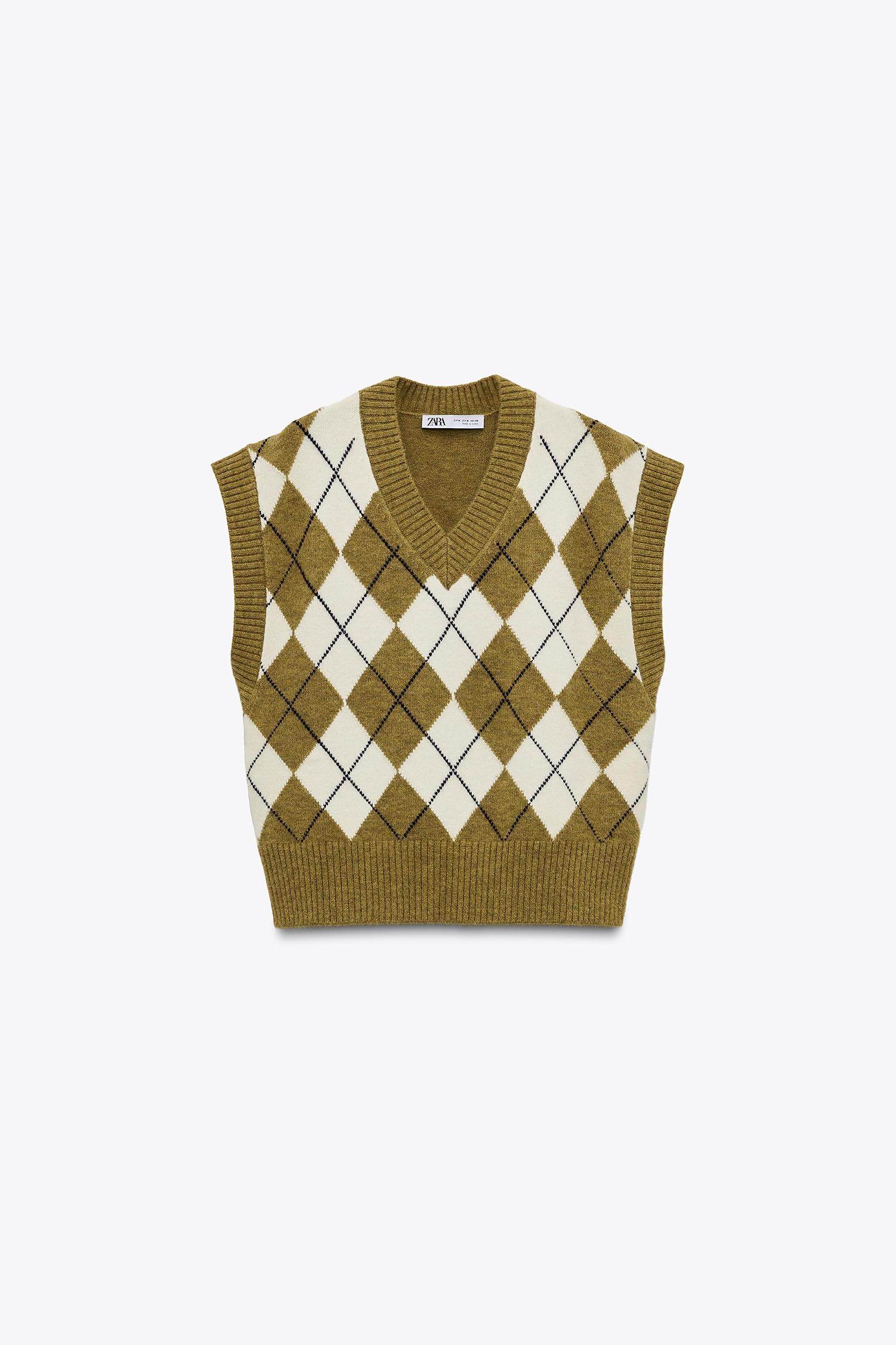 ARGYLE JACQUARD SWEATER VEST Product Image