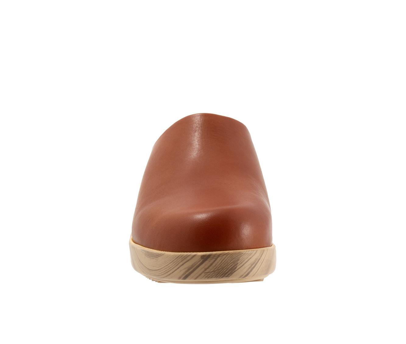 Women's Softwalk Felida Clogs Product Image