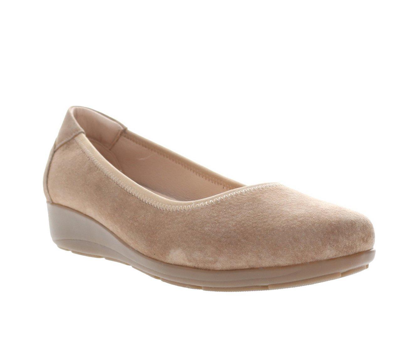 Women's Propet Yara Flats Product Image