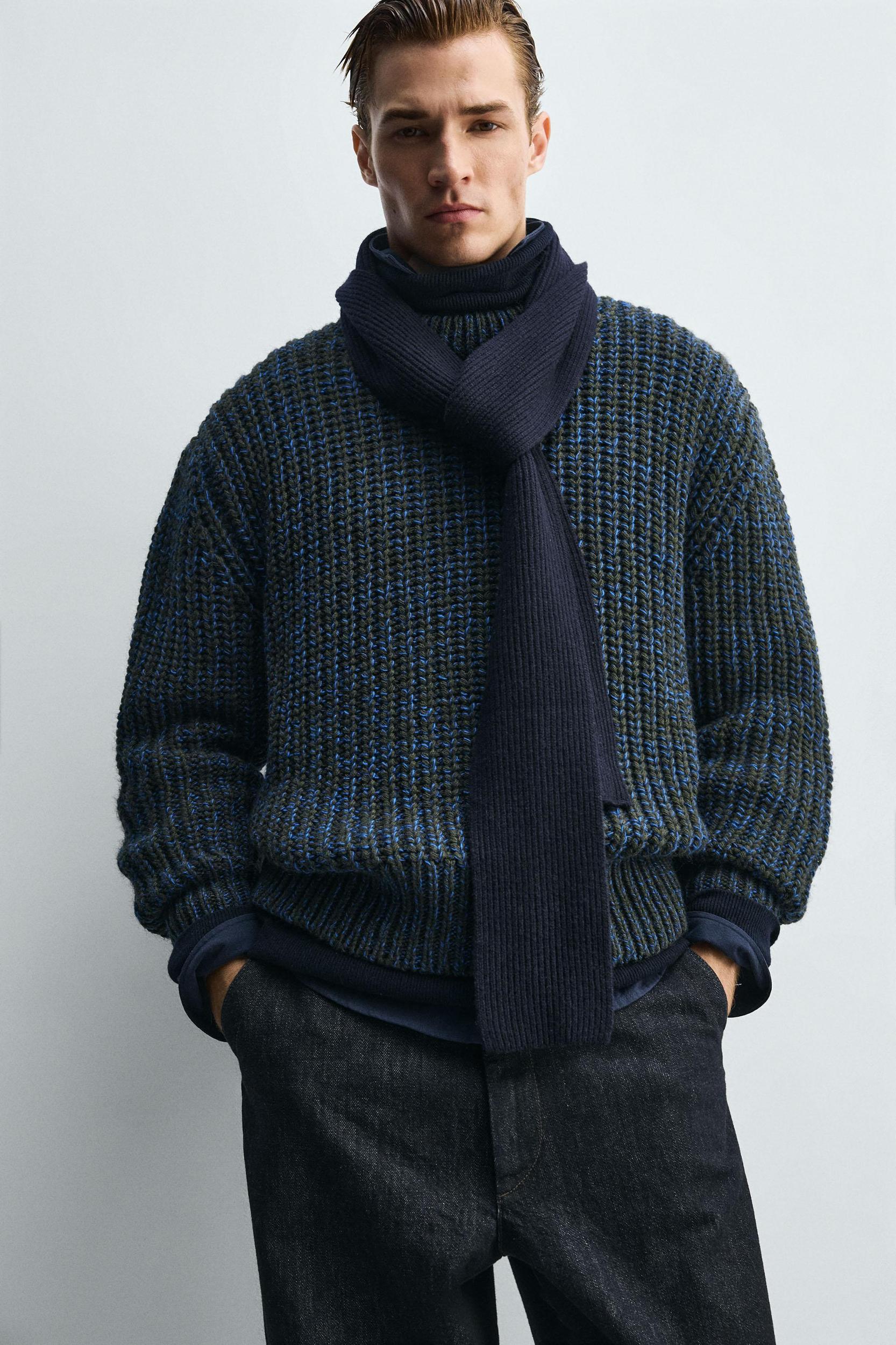 VOLUME TEXTURED JUMPER Product Image