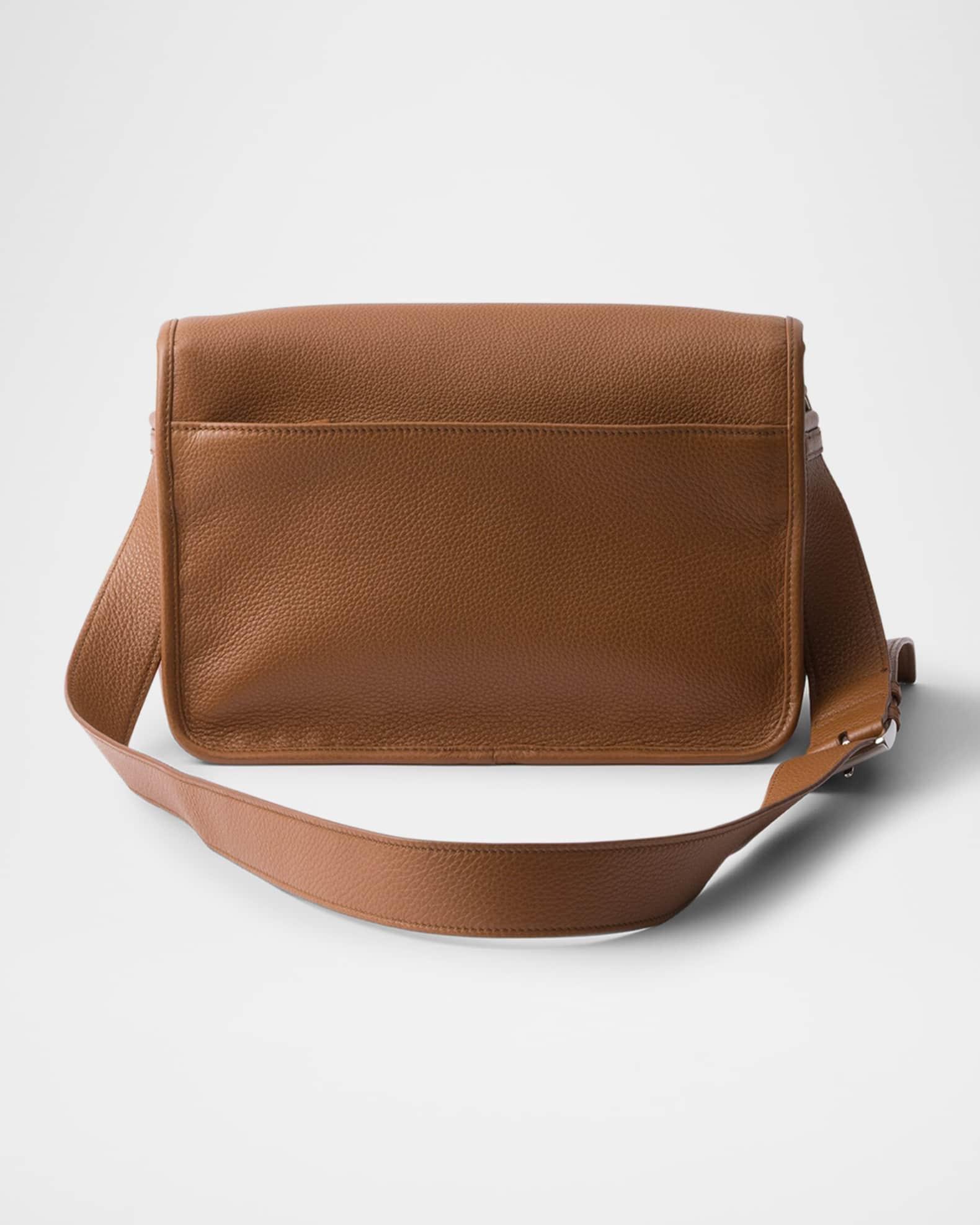 Men's Grained Leather Flap Crossbody Bag Product Image