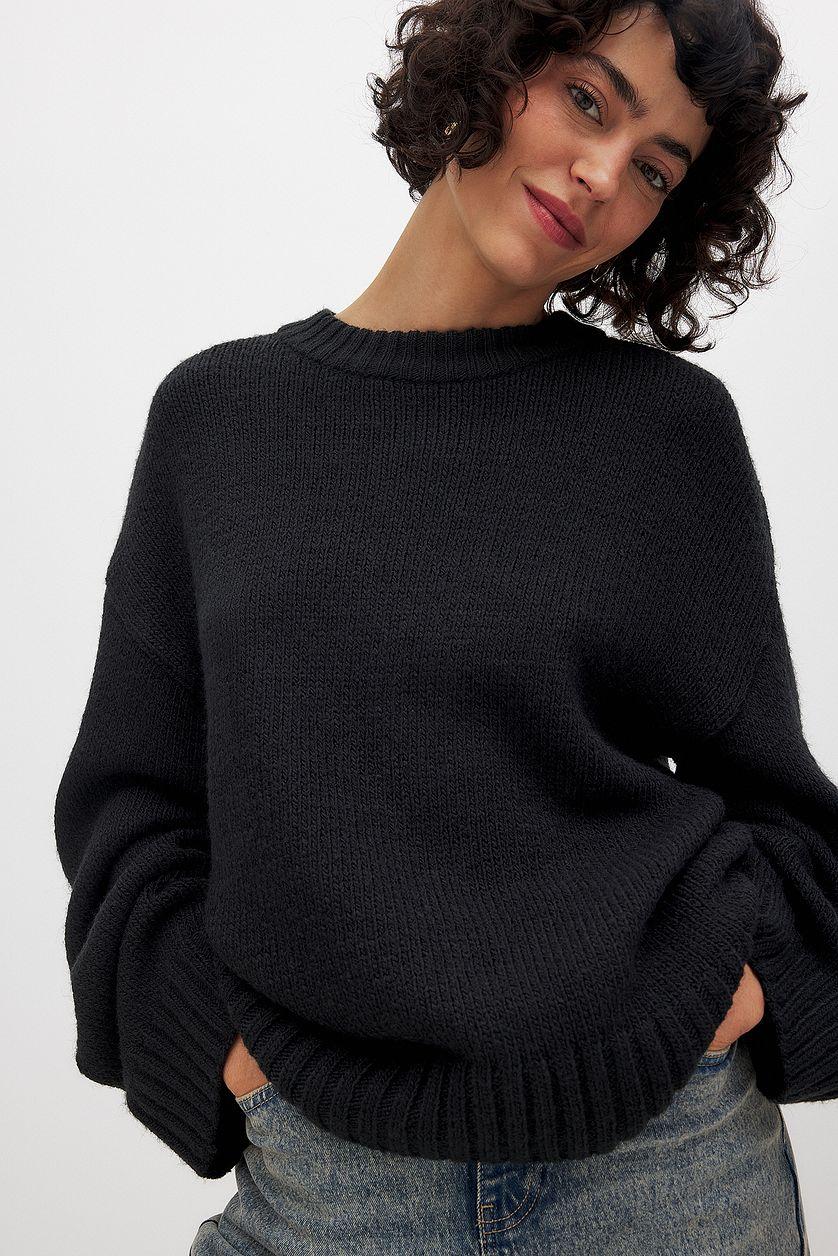 Round Neck Knitted Sweater Blue Product Image