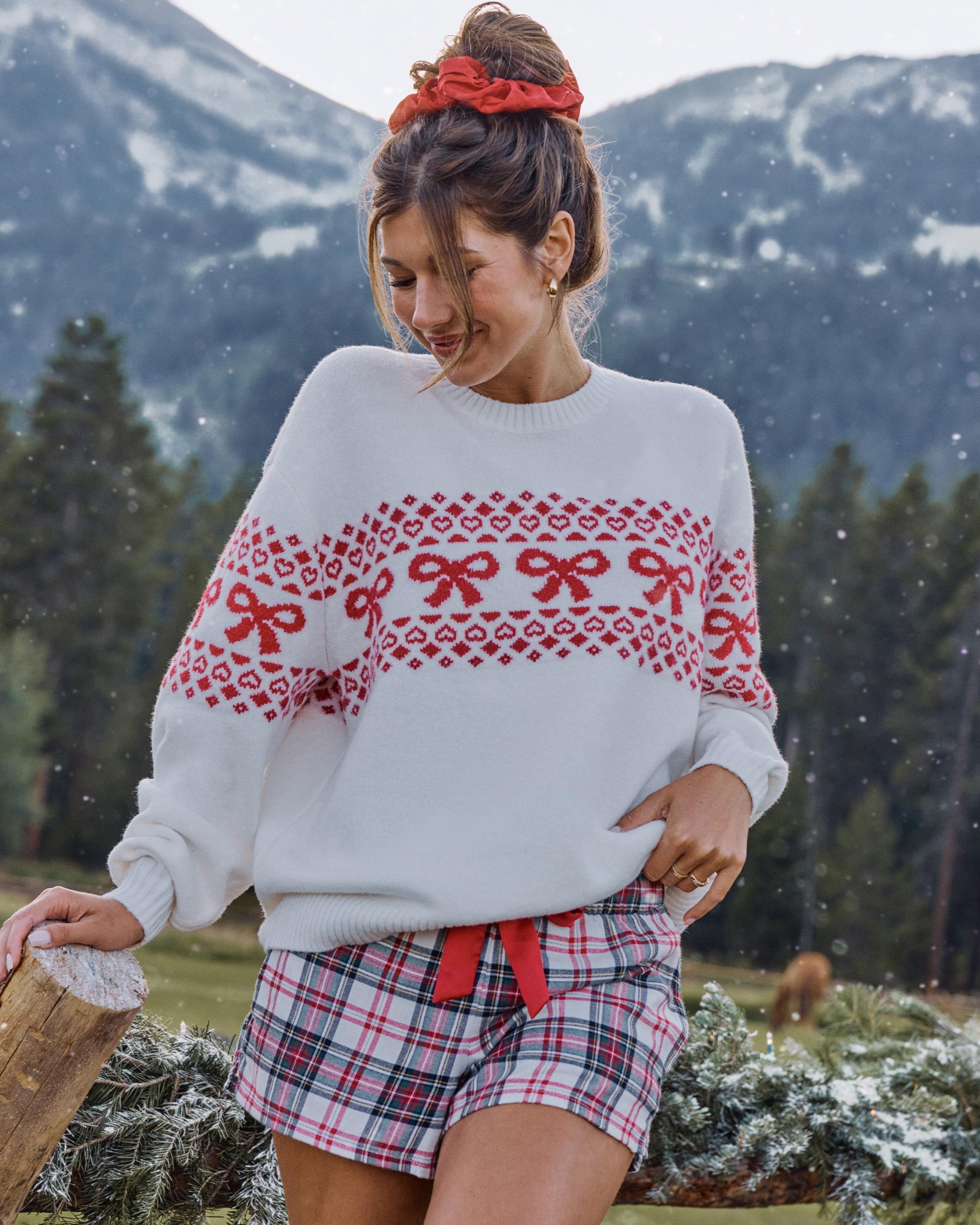 Hollister Comfy Cloud Teddy Bear Graphic Crew Sweater Product Image