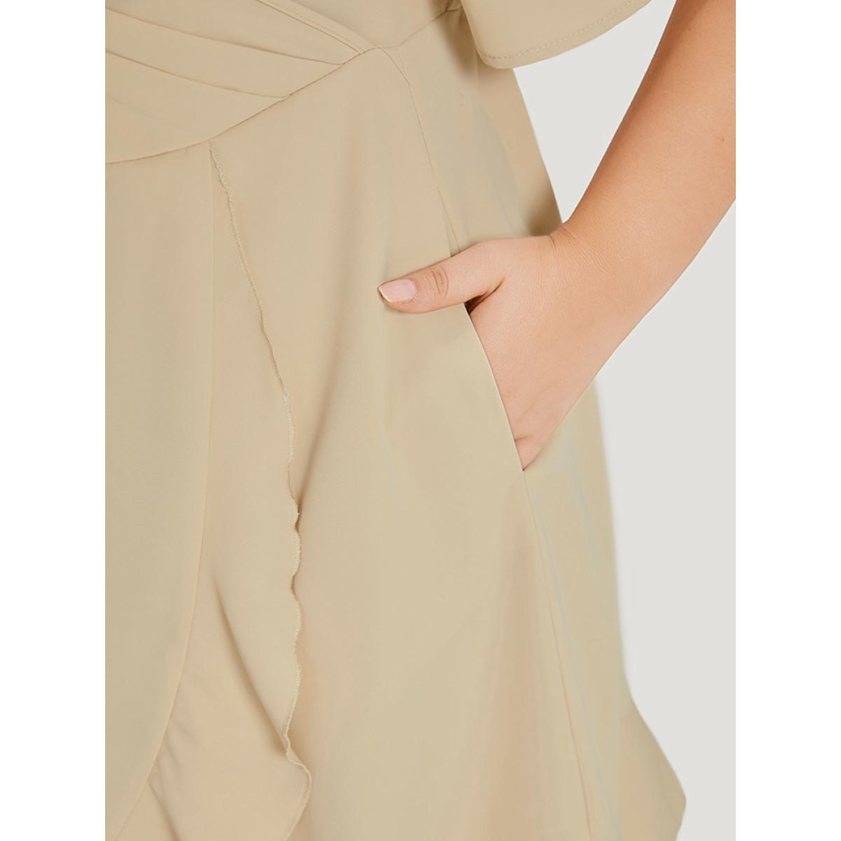 Plus Size Plain Ruffle Trim Pocket Elastic Waist Wrap Hem Dress Beige Women Elegant Pleated Deep V-neck Half Sleeve Curvy Knee Dress BloomChic 18-20/2X Product Image